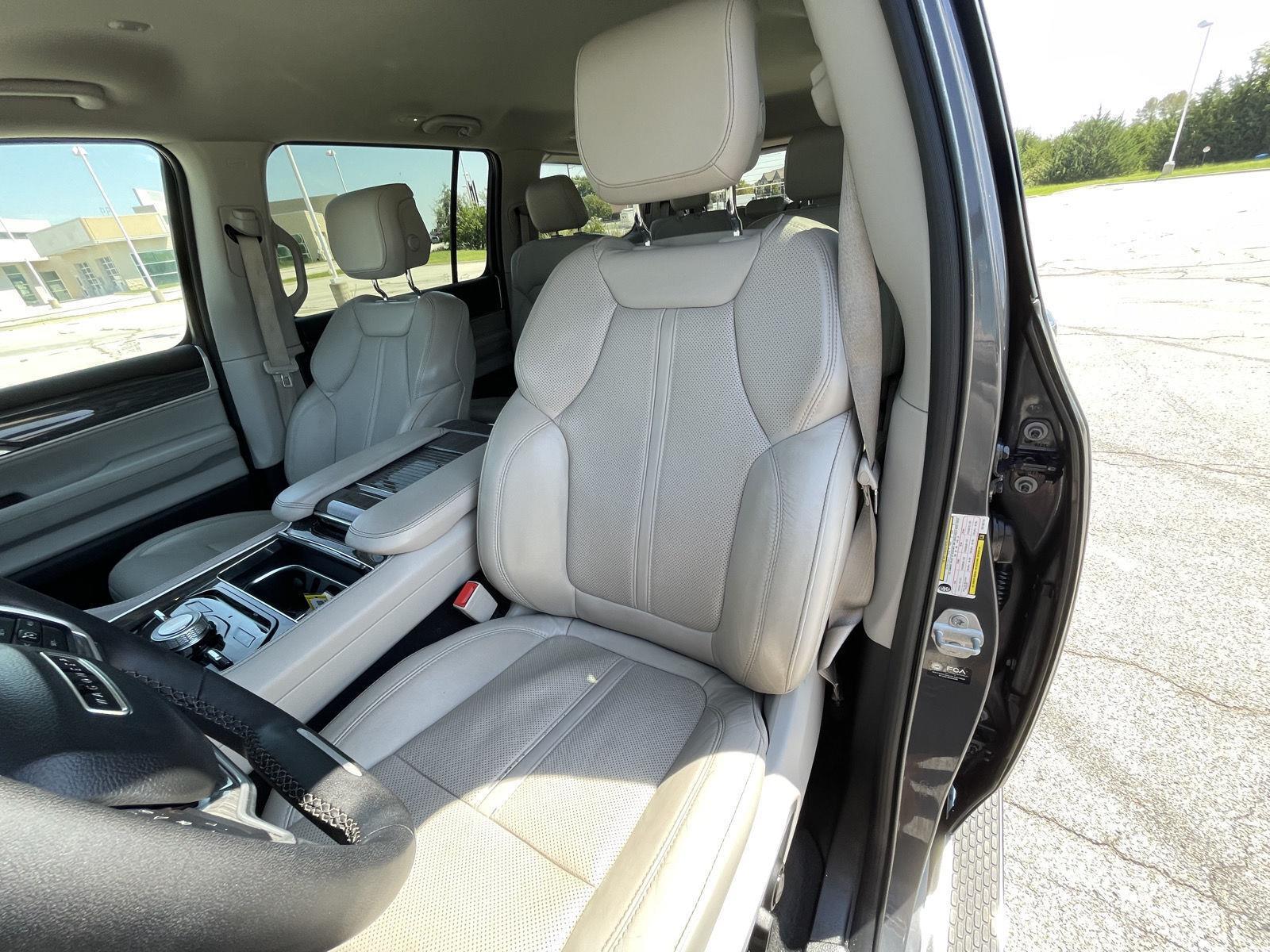 Vehicle photo 18