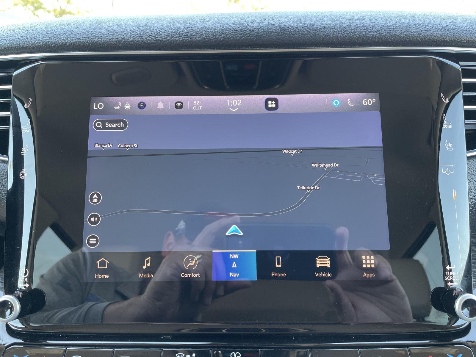 Vehicle photo 26