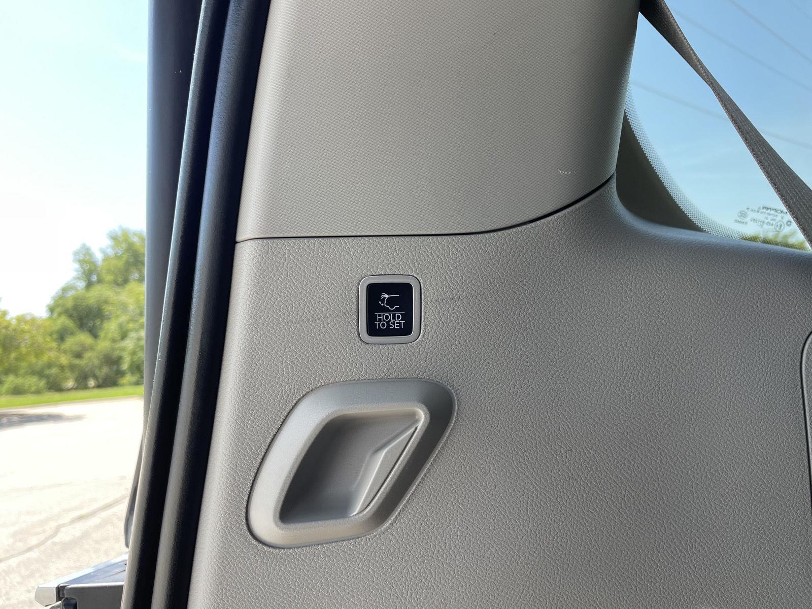 Vehicle photo 40