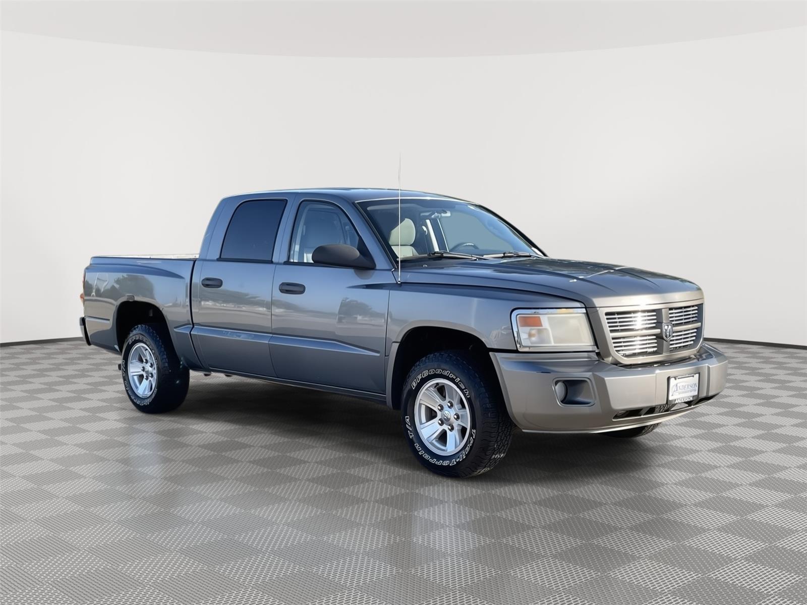 Vehicle photo 5