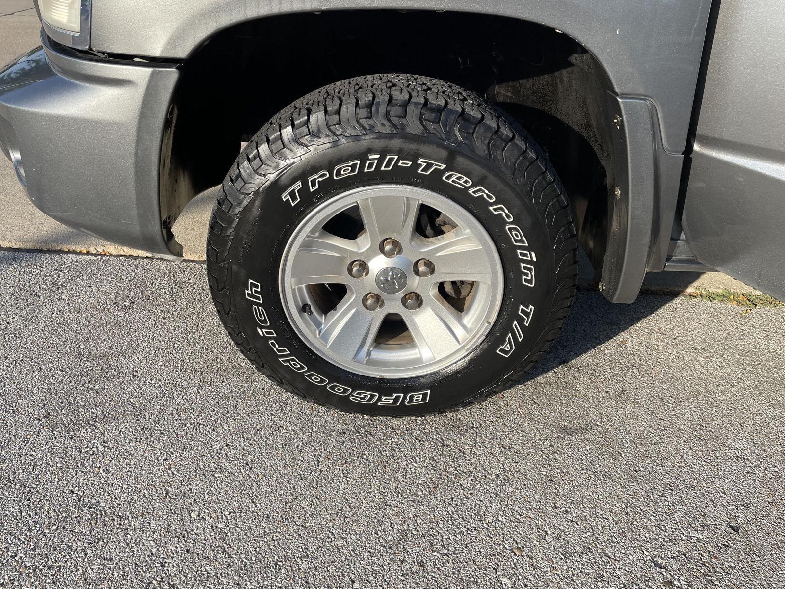 Vehicle photo 10