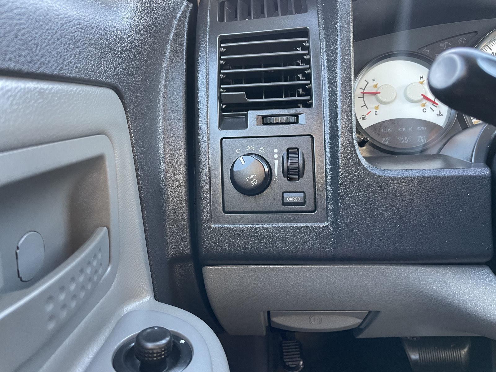Vehicle photo 15