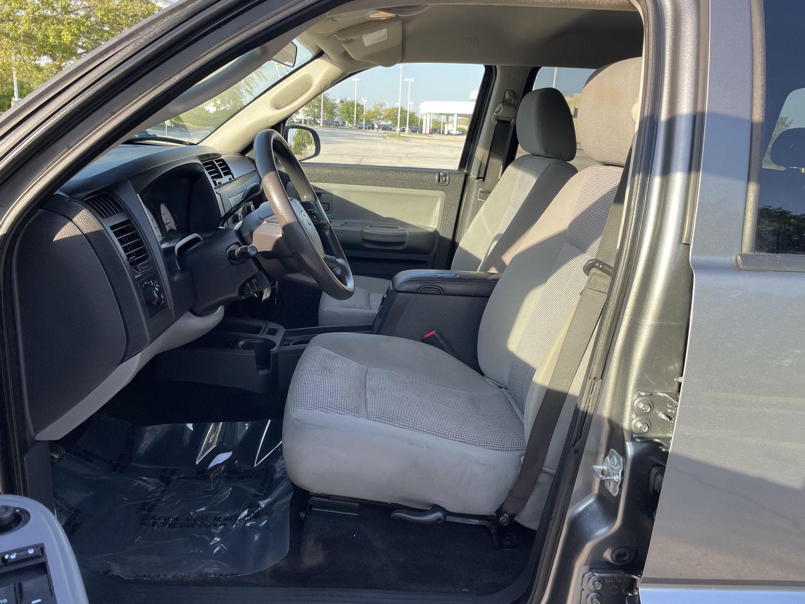 Vehicle photo 16