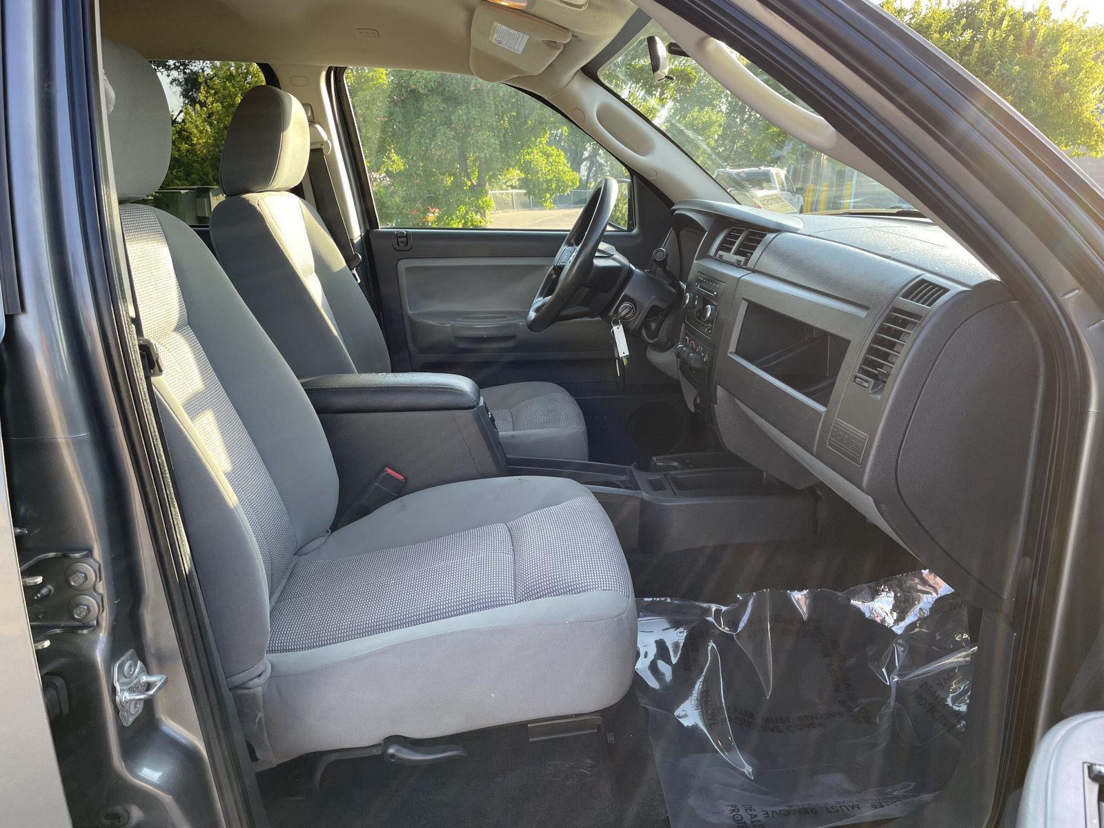 Vehicle photo 18