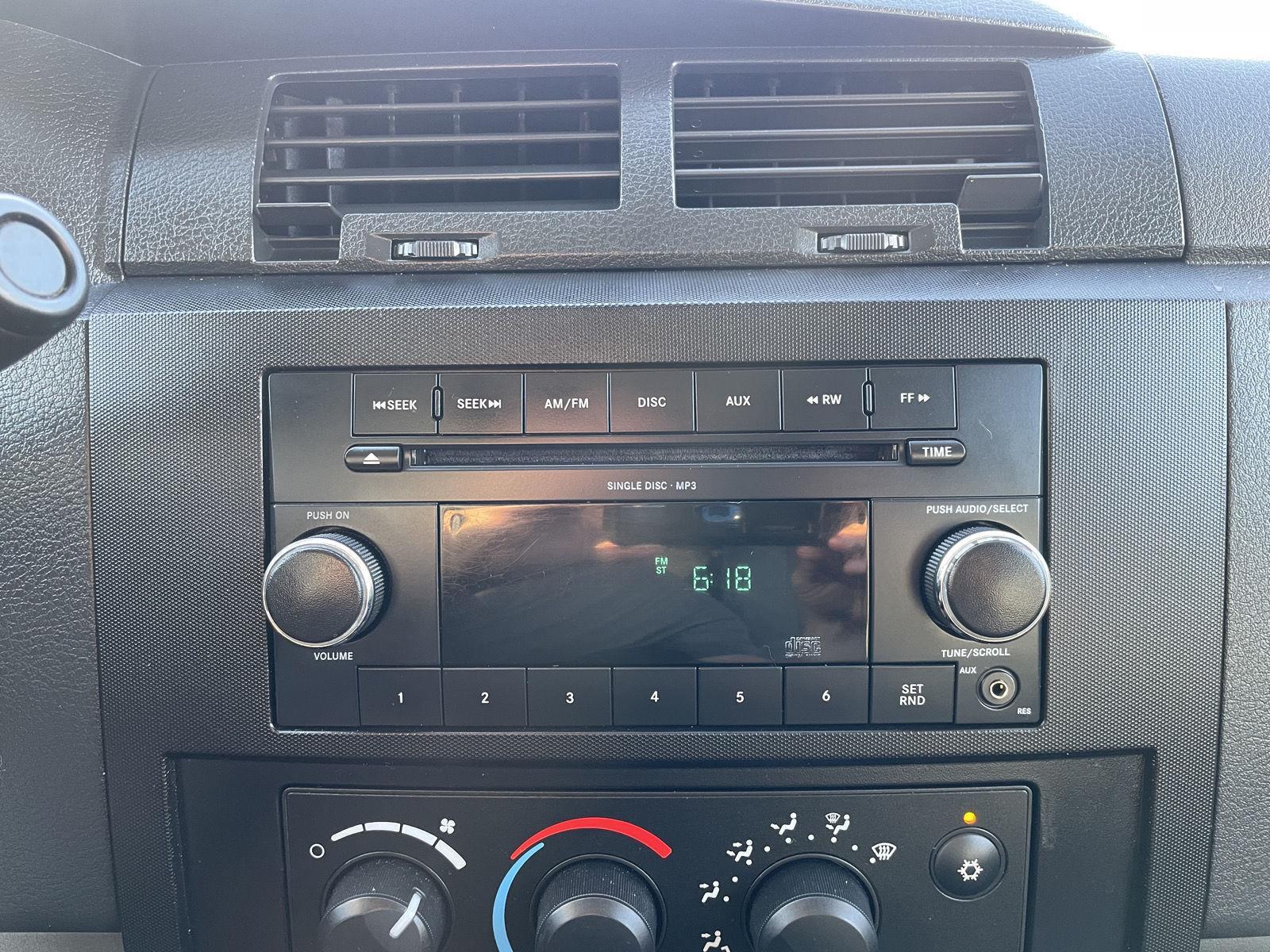 Vehicle photo 22