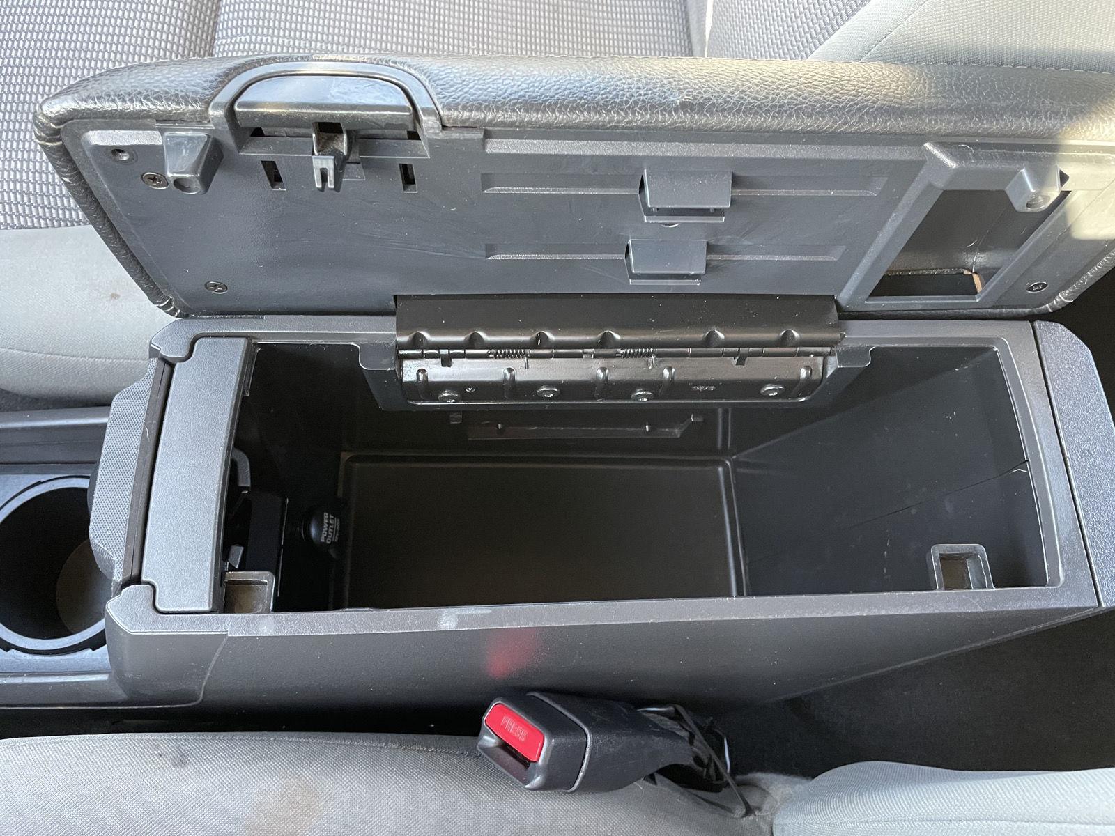 Vehicle photo 27