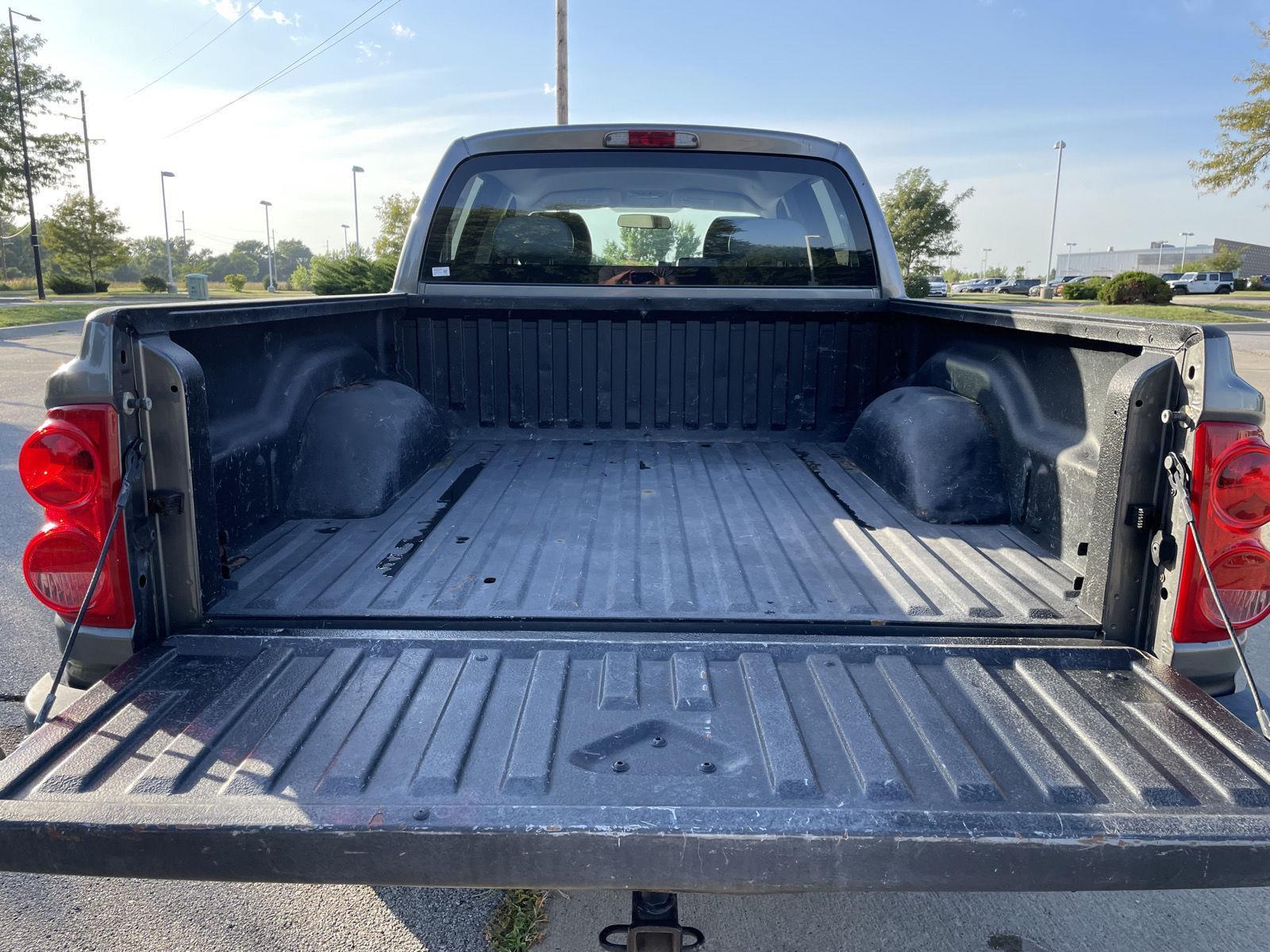 Vehicle photo 31