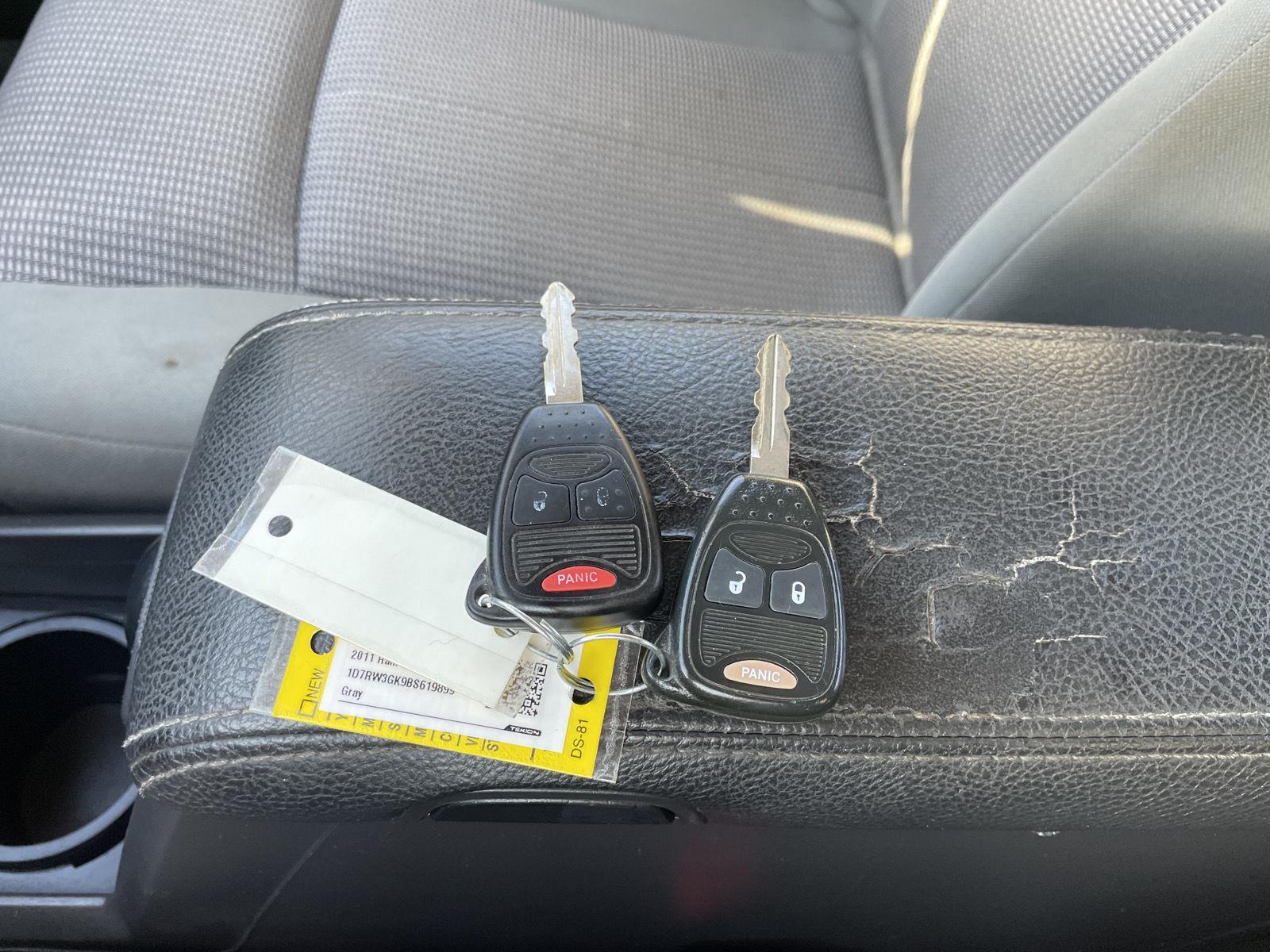 Vehicle photo 34