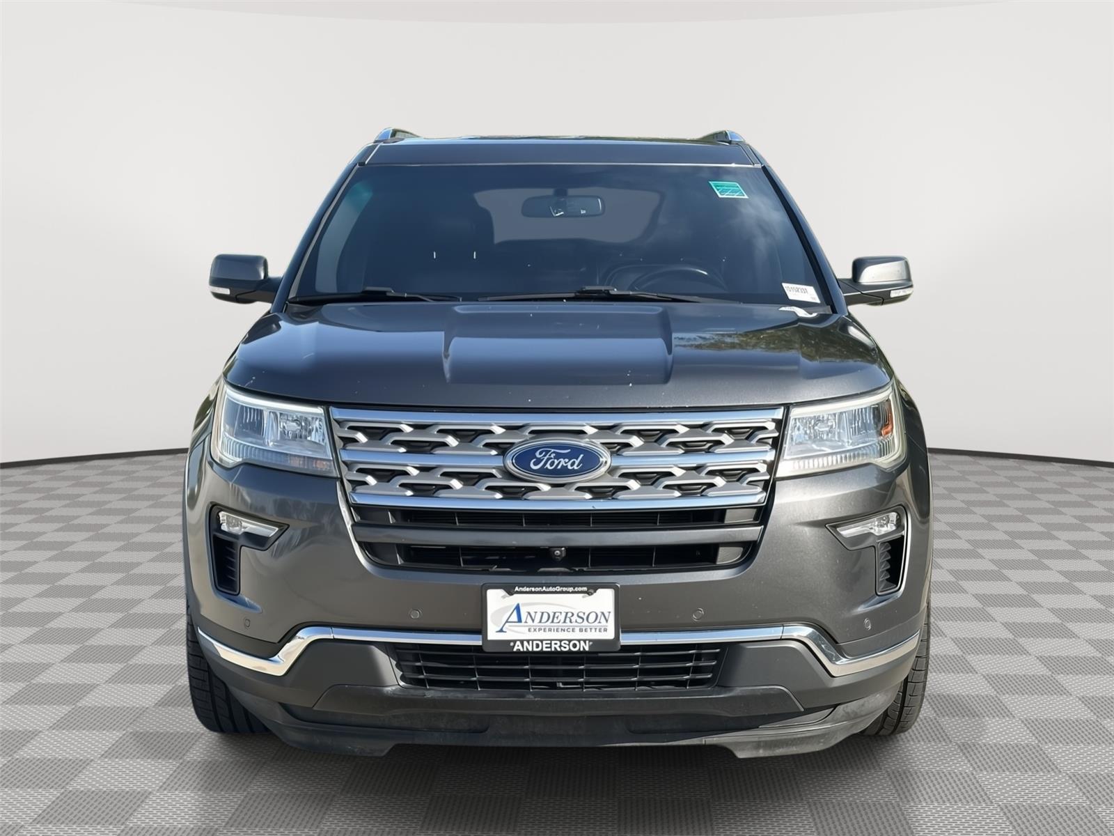 Vehicle photo 4