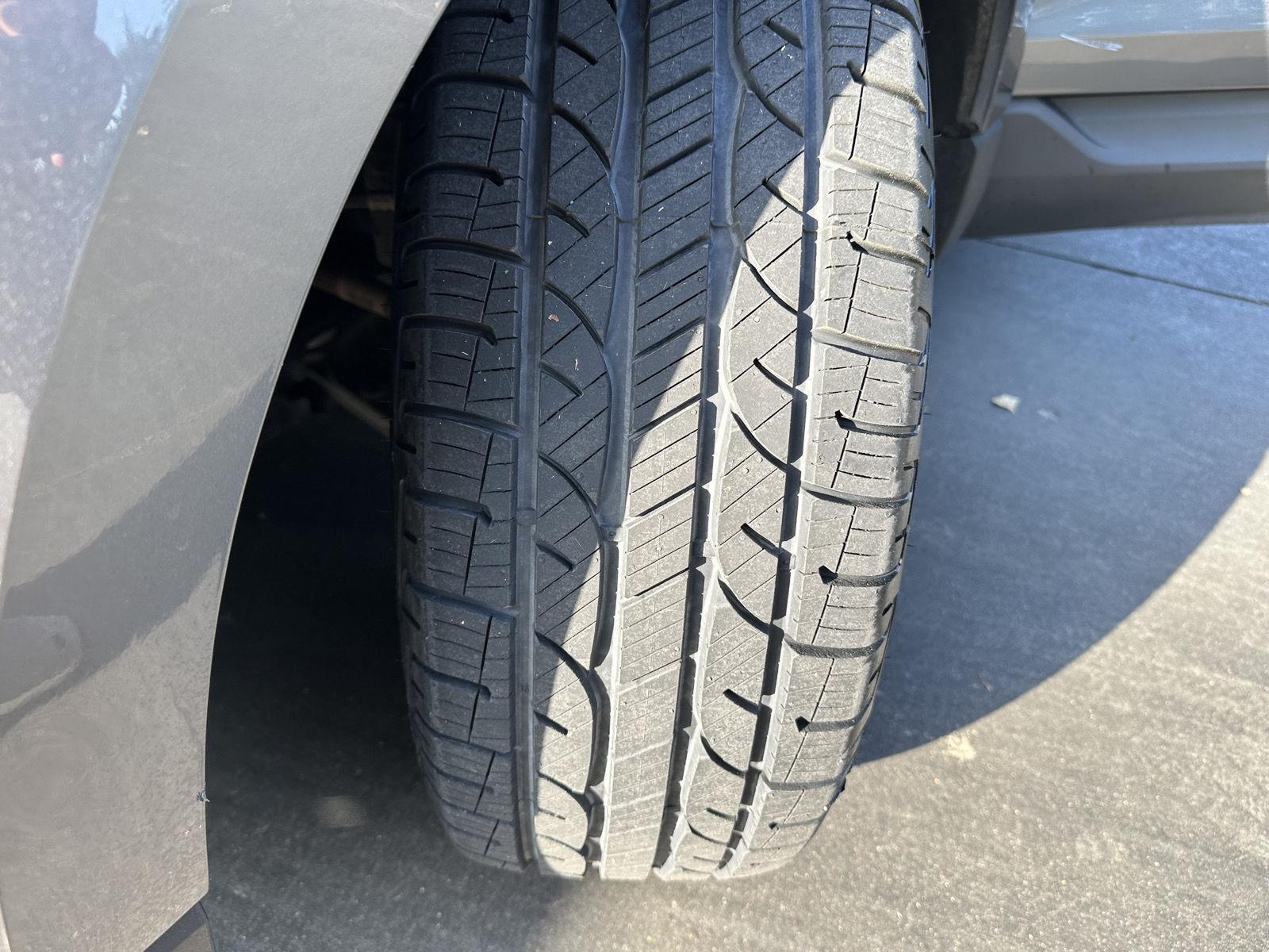 Vehicle photo 11