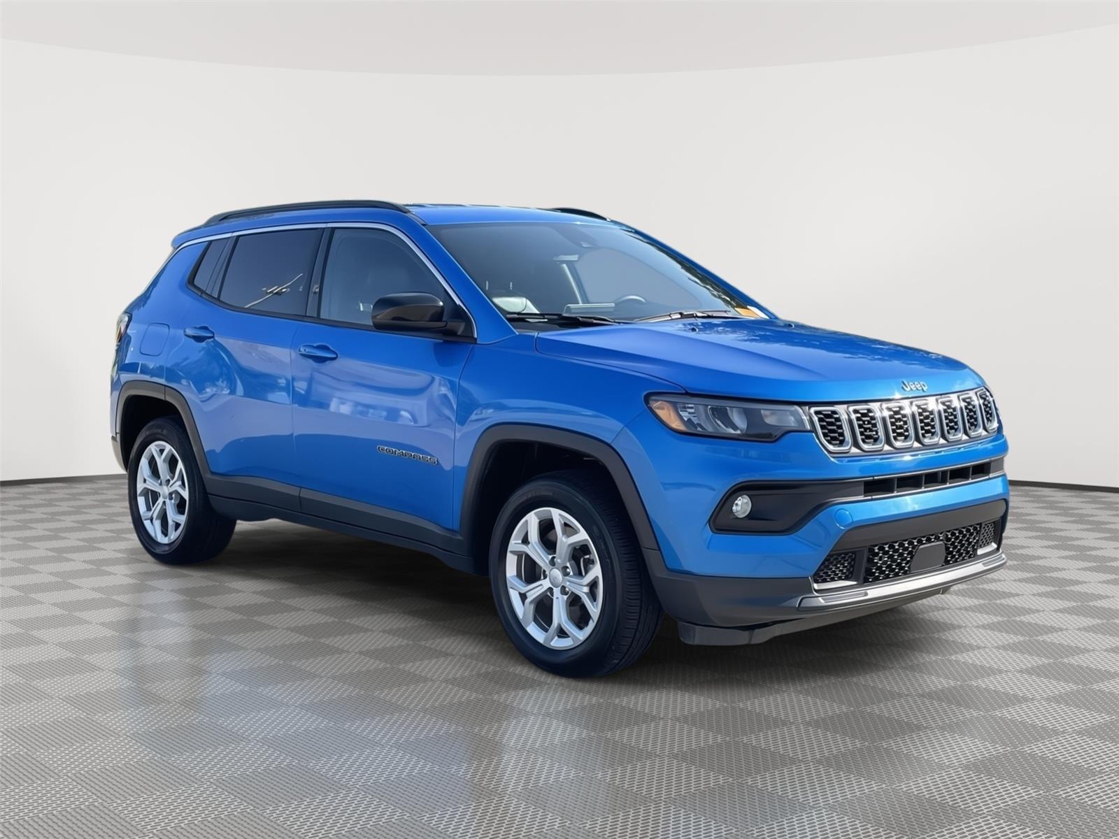 Vehicle photo 5