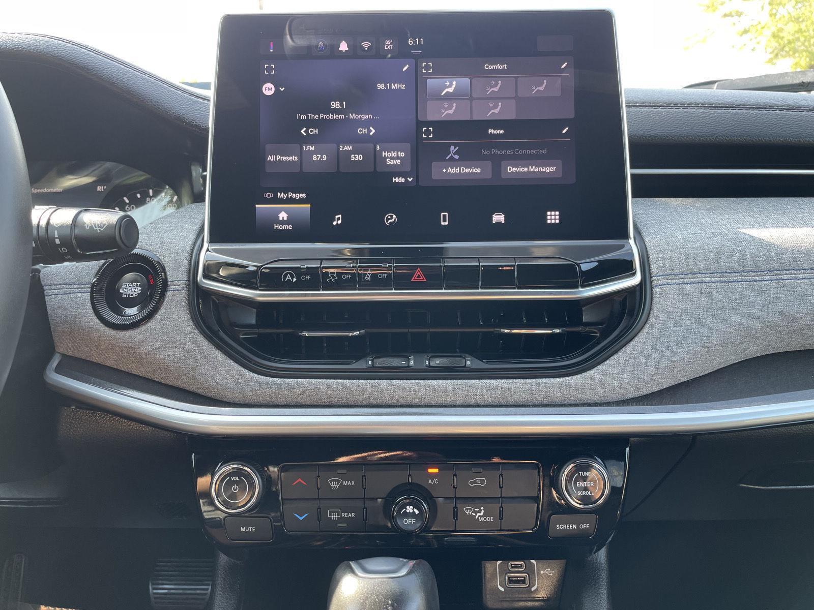 Vehicle photo 21