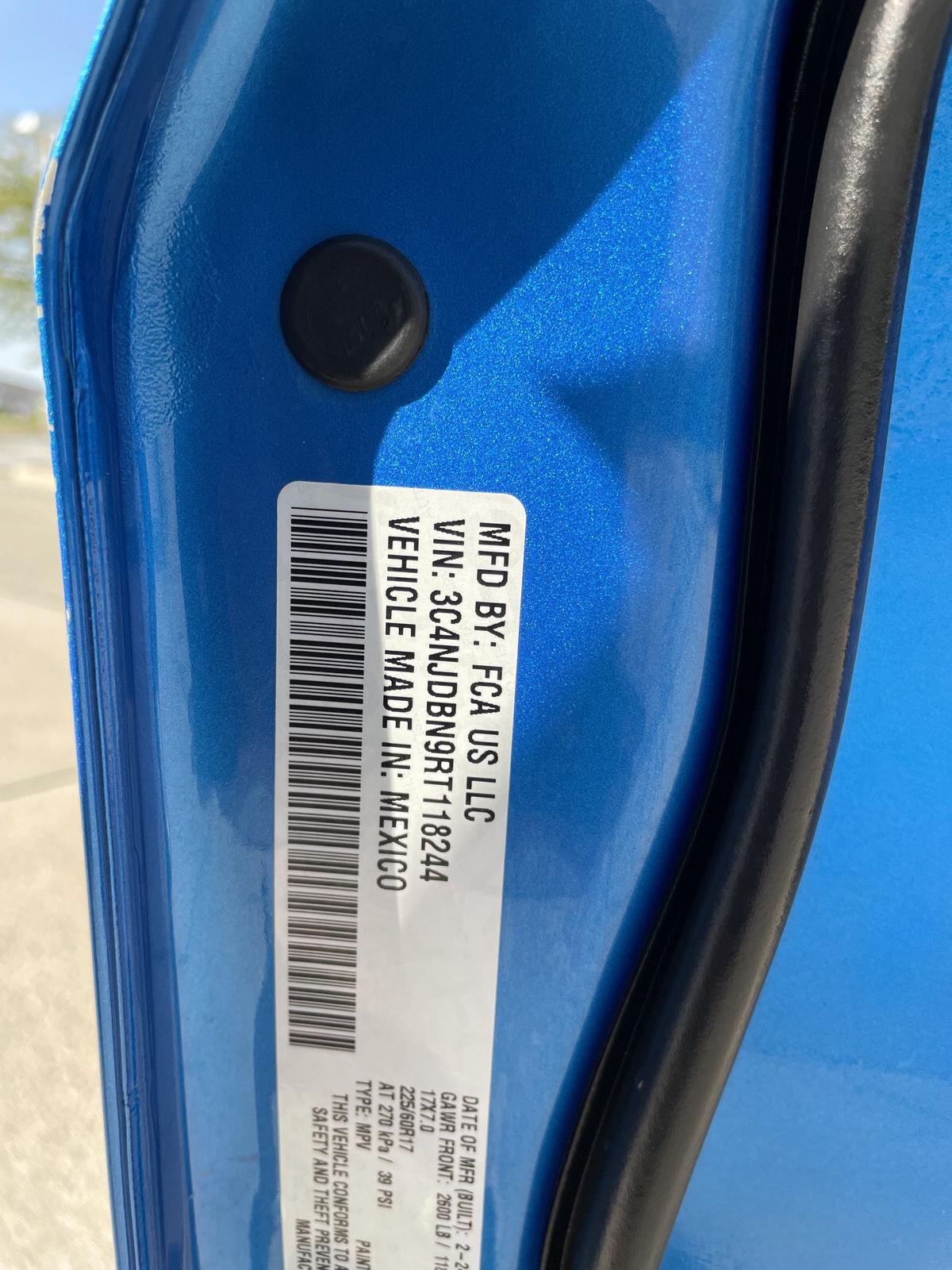 Vehicle photo 30