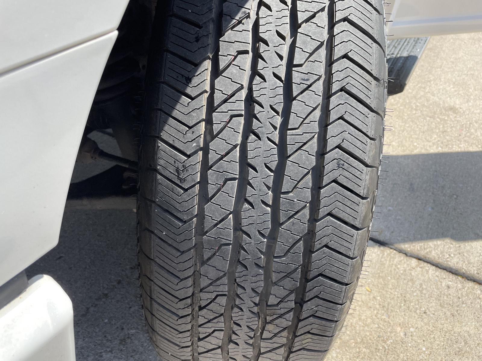 Vehicle photo 11