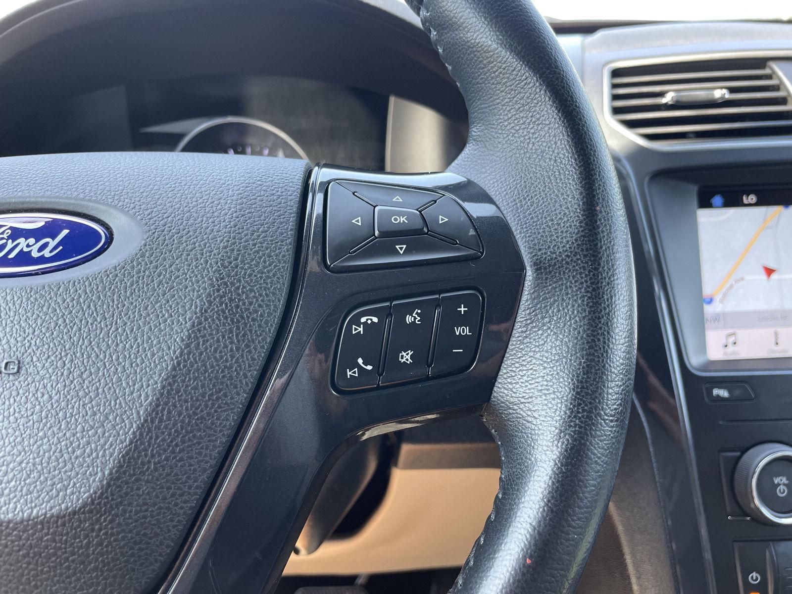 Vehicle photo 14