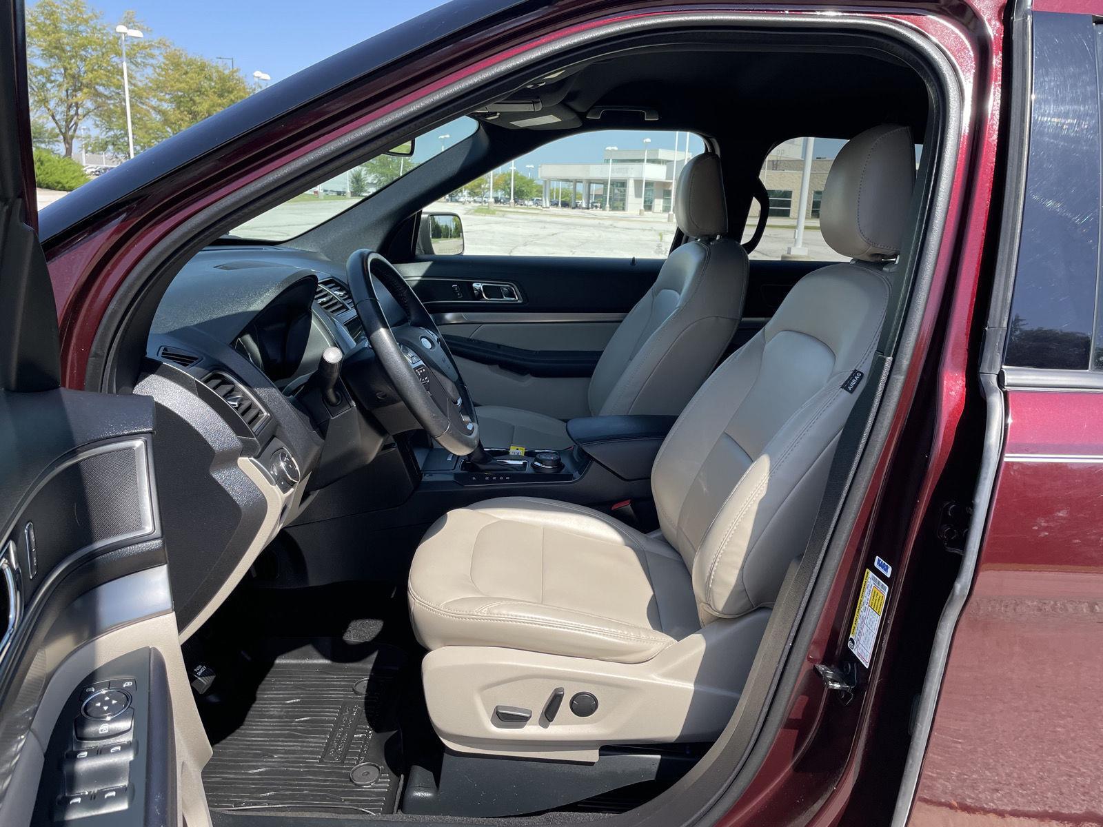 Vehicle photo 17
