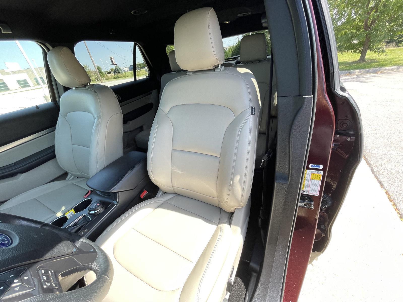 Vehicle photo 18