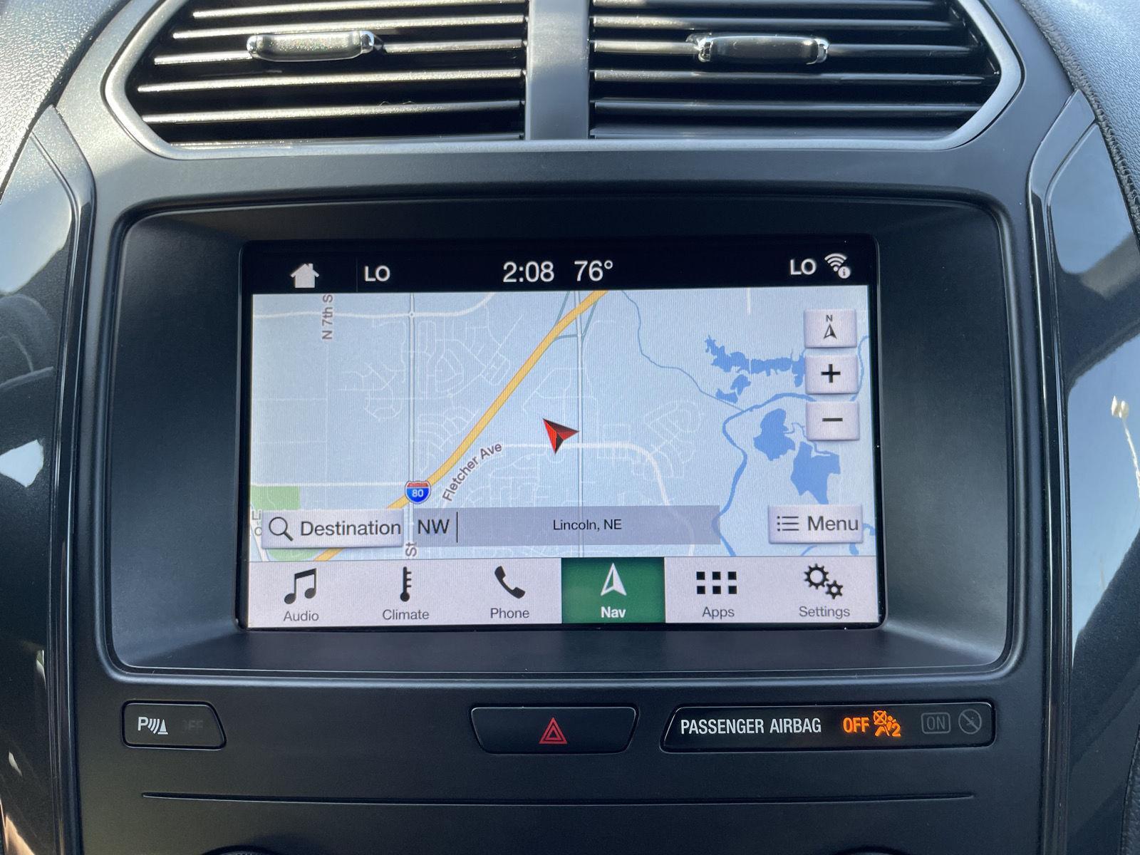 Vehicle photo 25