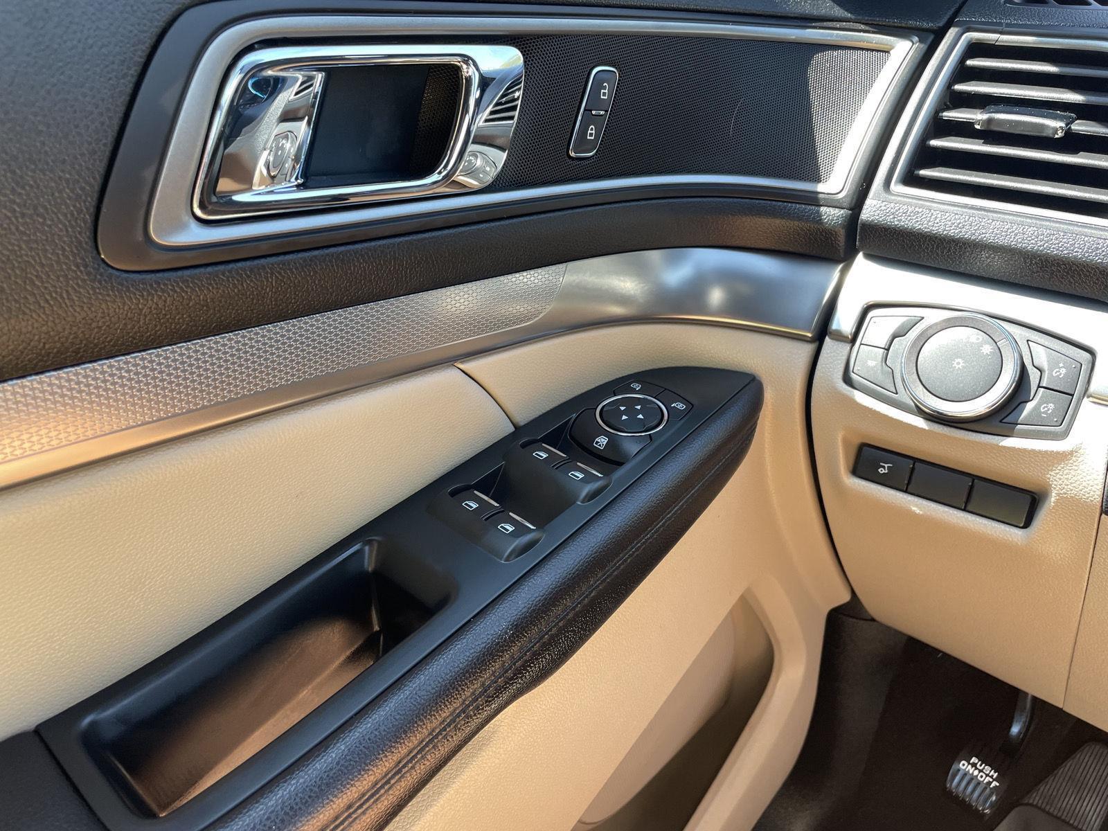Vehicle photo 31