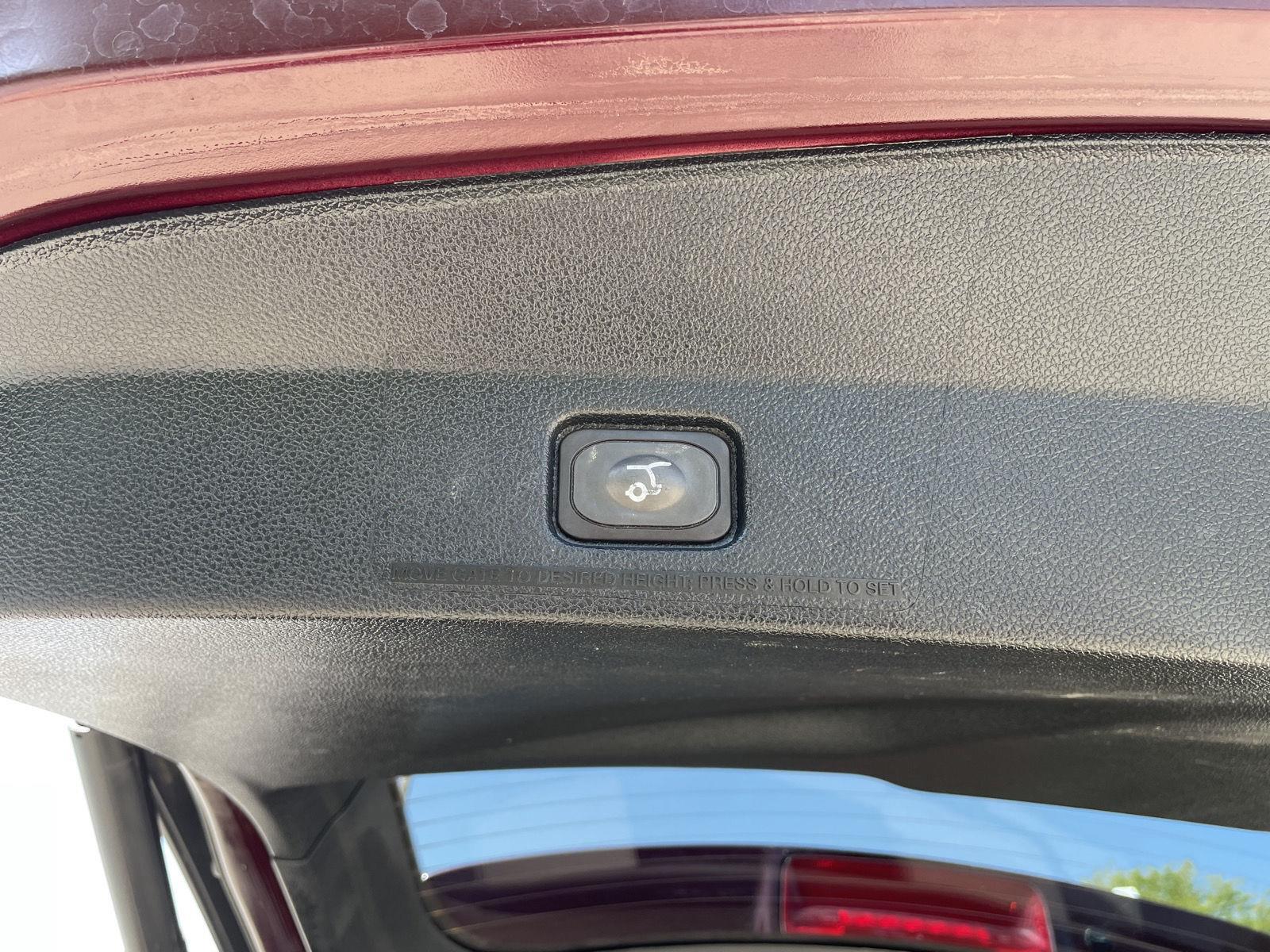 Vehicle photo 38
