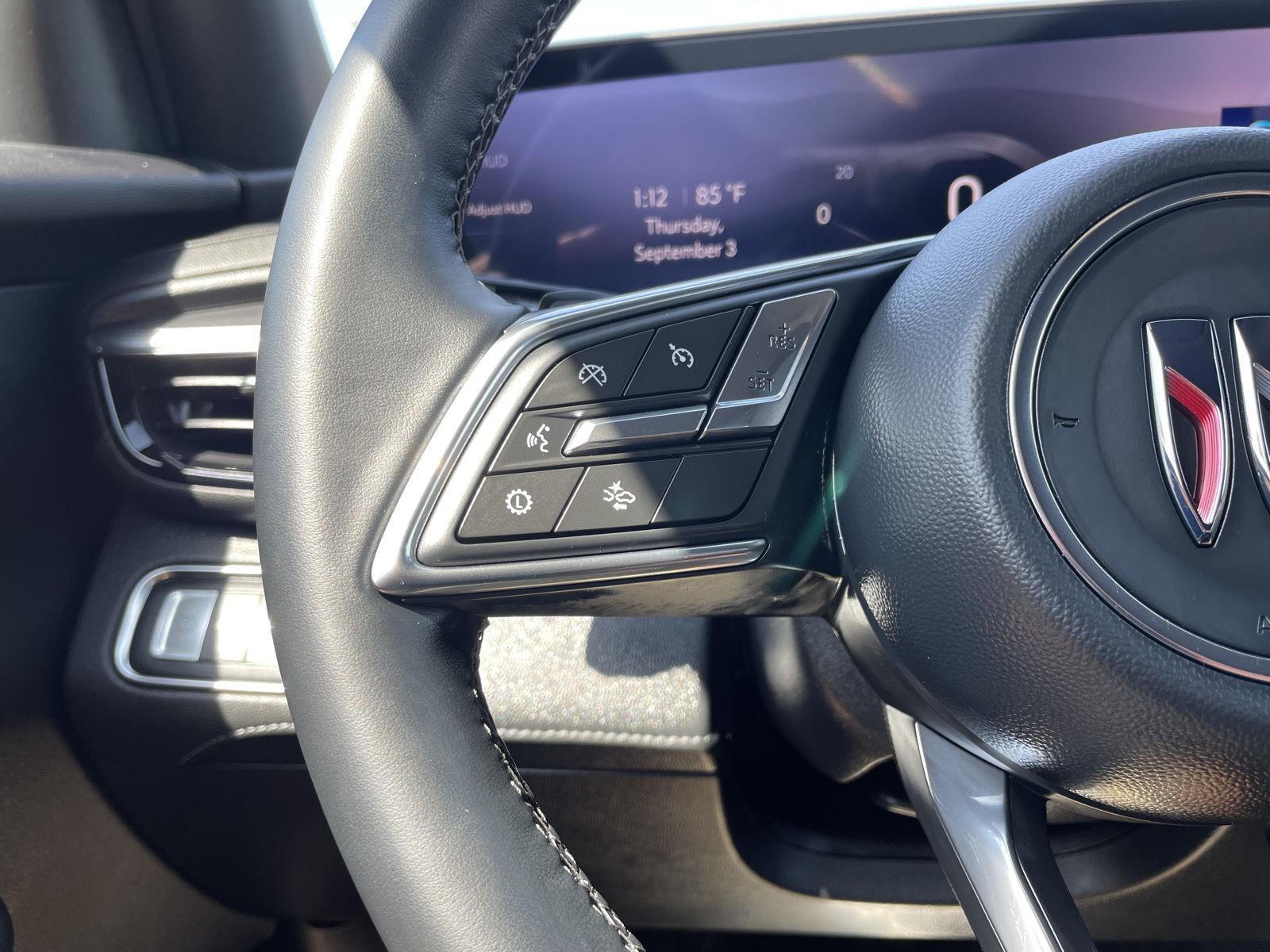 Vehicle photo 13