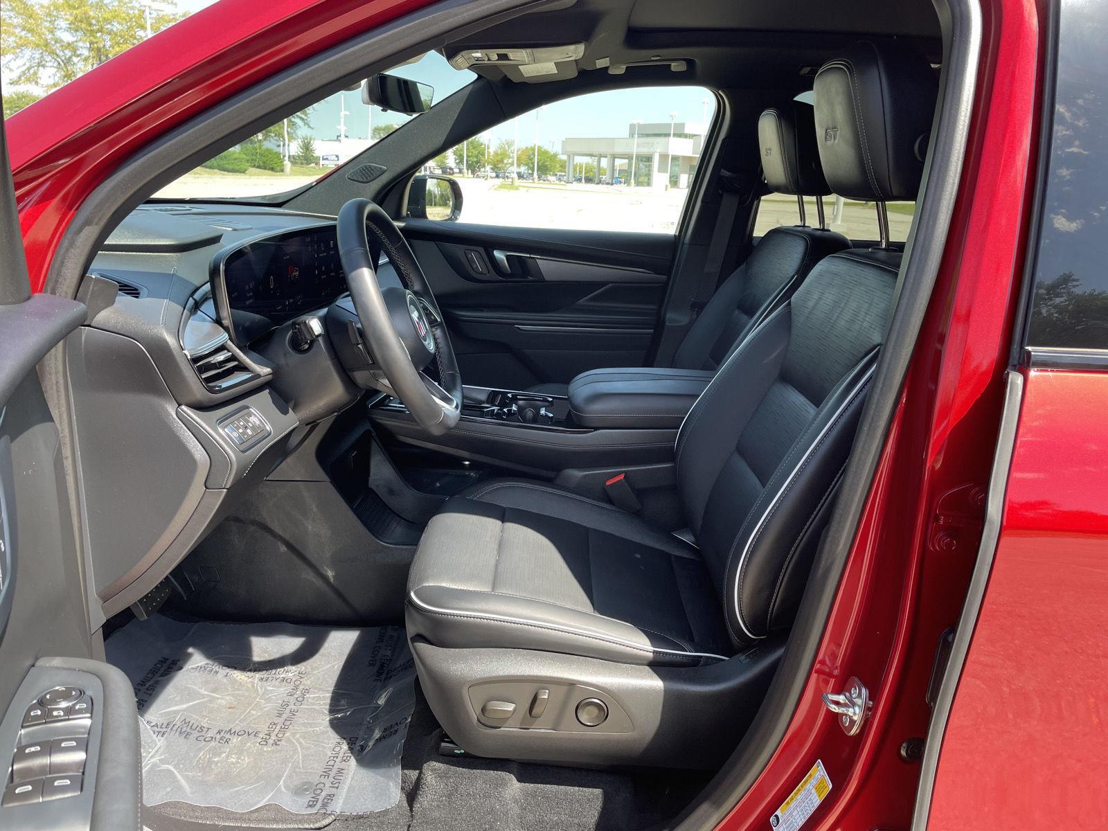 Vehicle photo 16