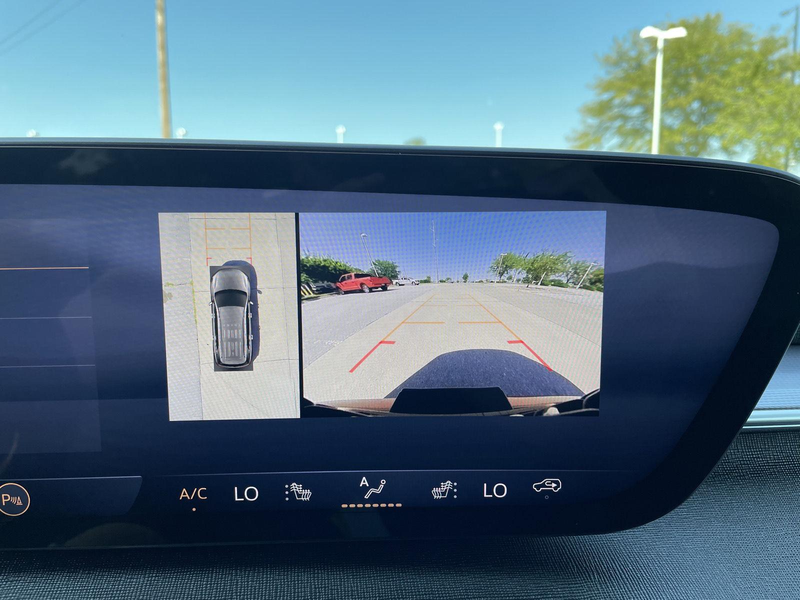 Vehicle photo 27