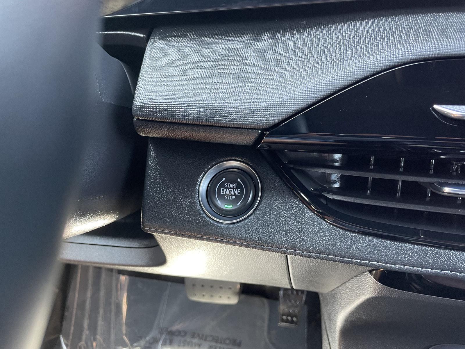 Vehicle photo 29