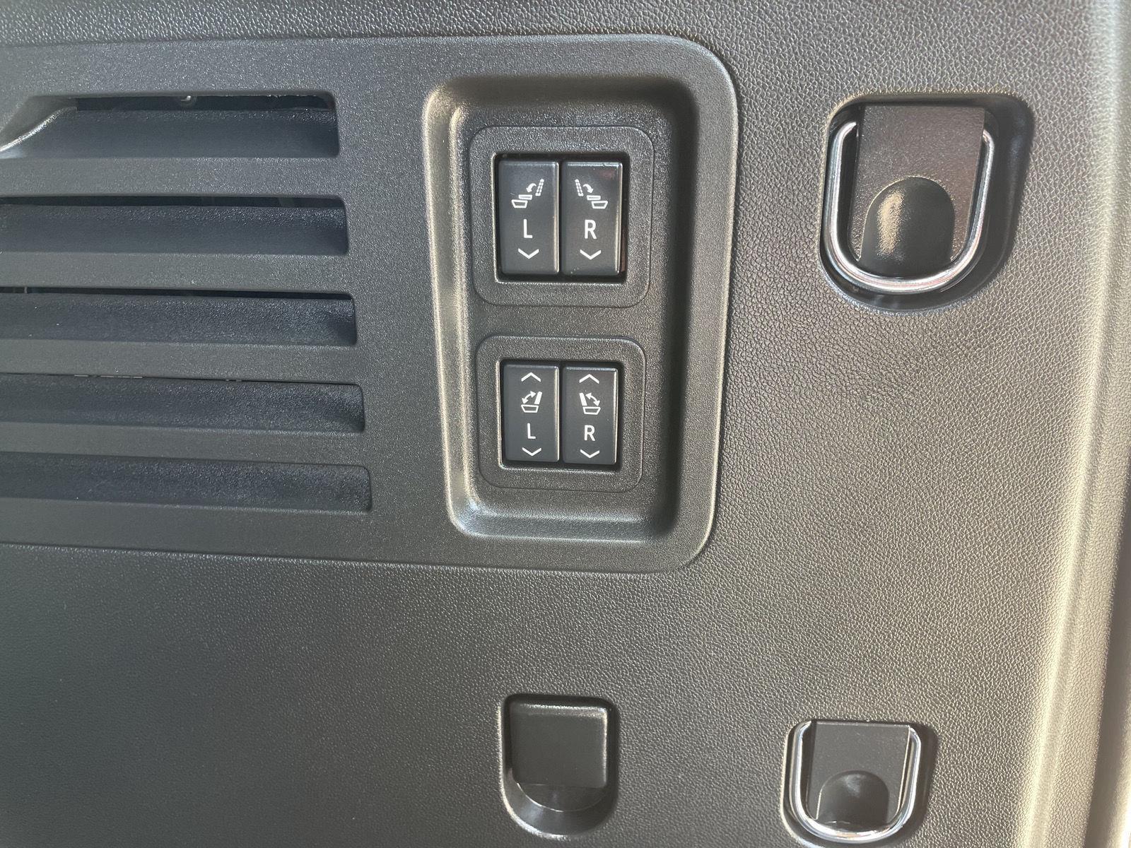 Vehicle photo 40