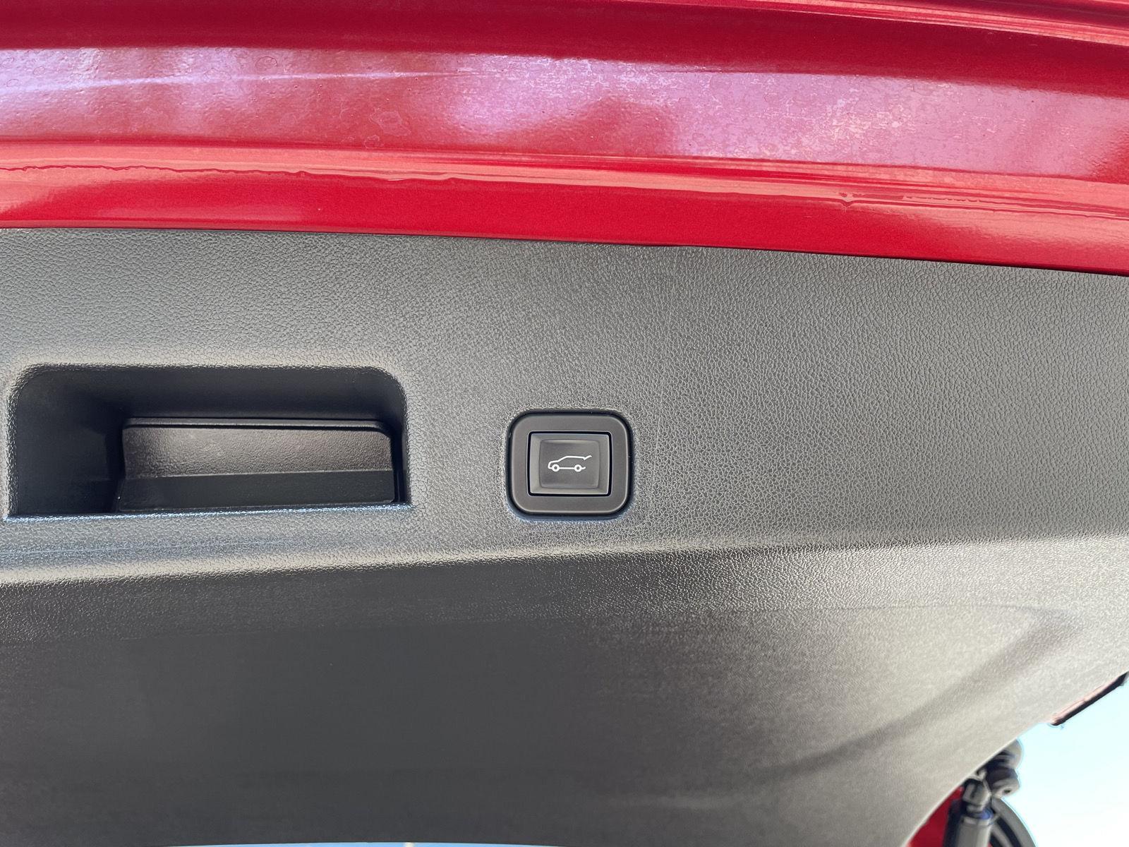 Vehicle photo 42