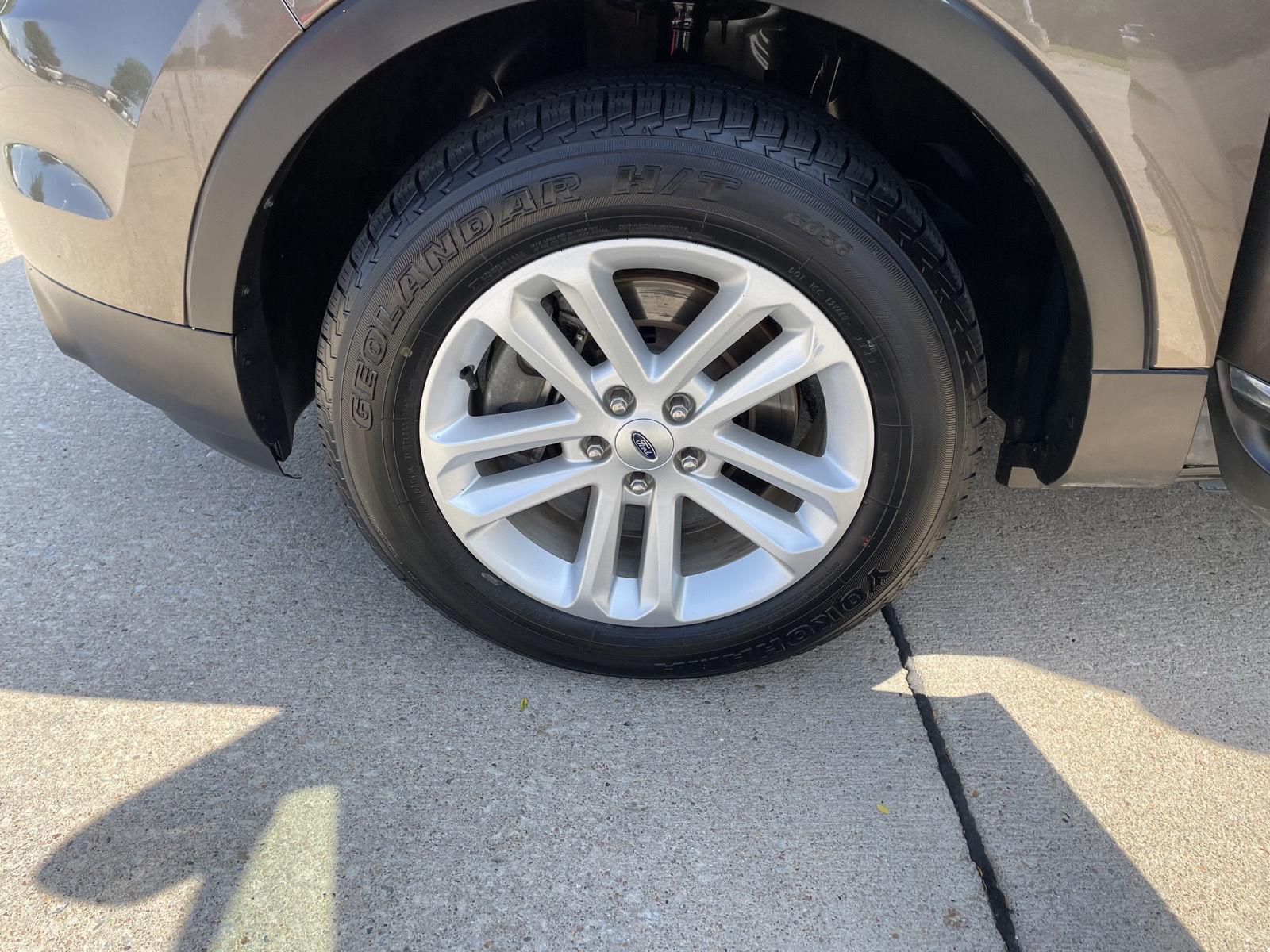 Vehicle photo 10