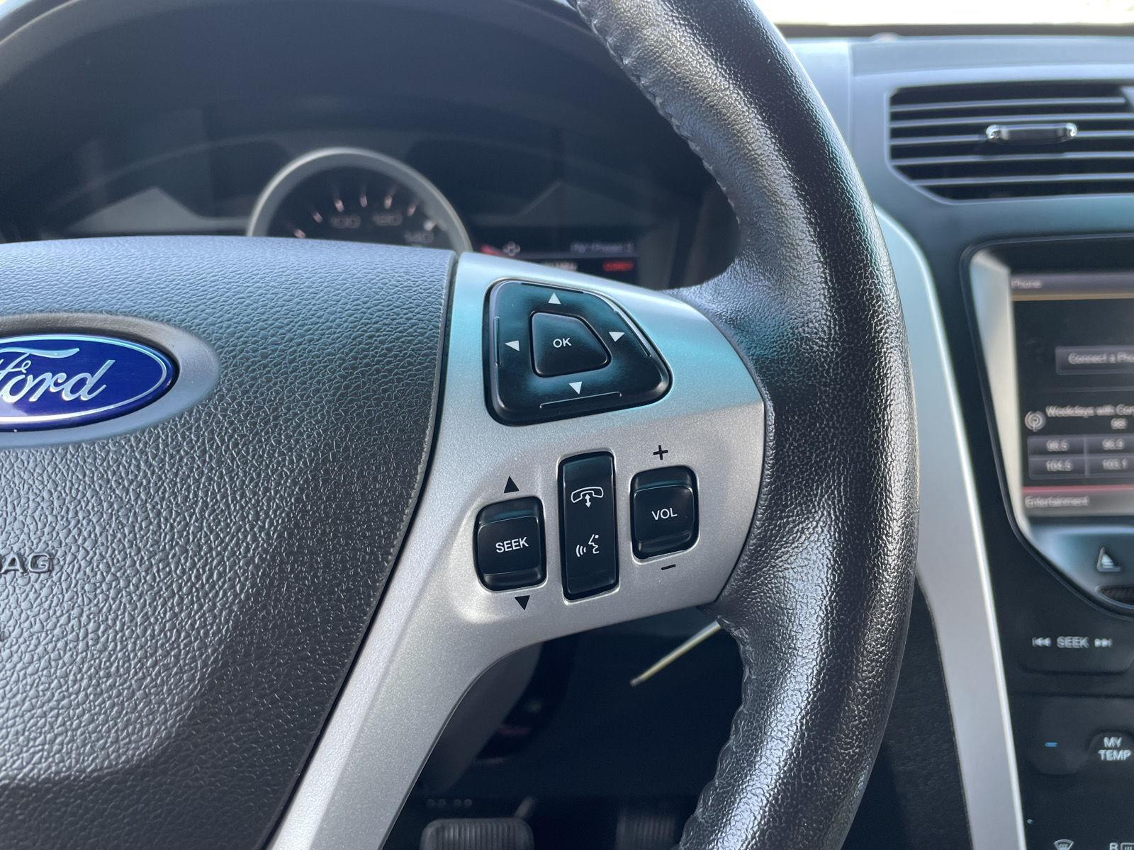 Vehicle photo 14