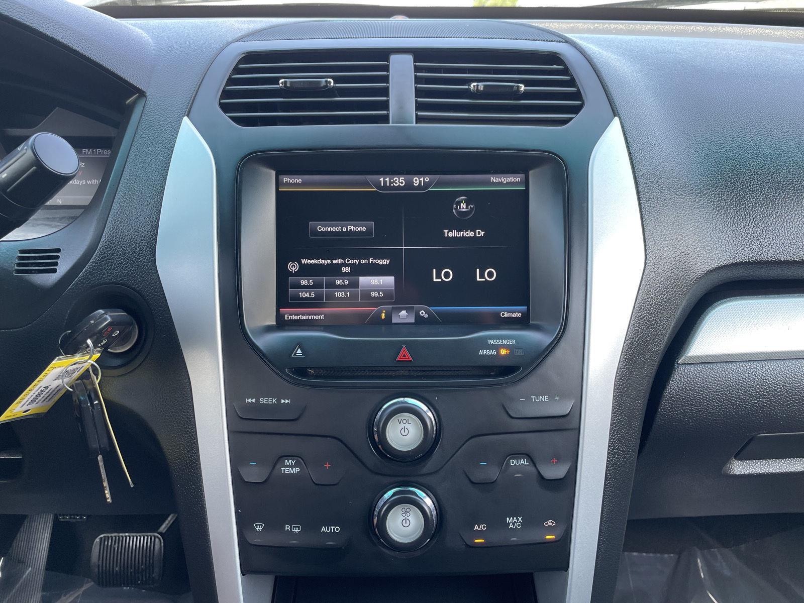 Vehicle photo 23
