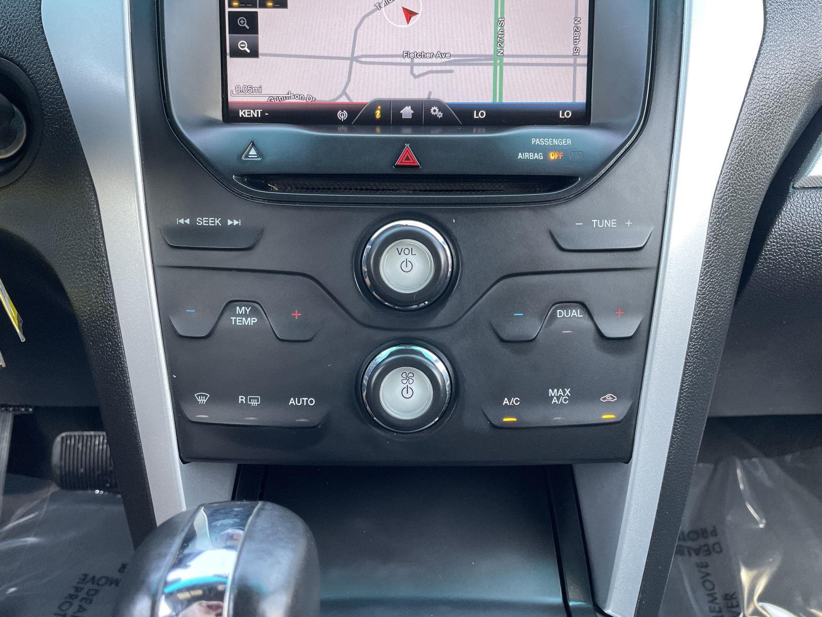 Vehicle photo 26