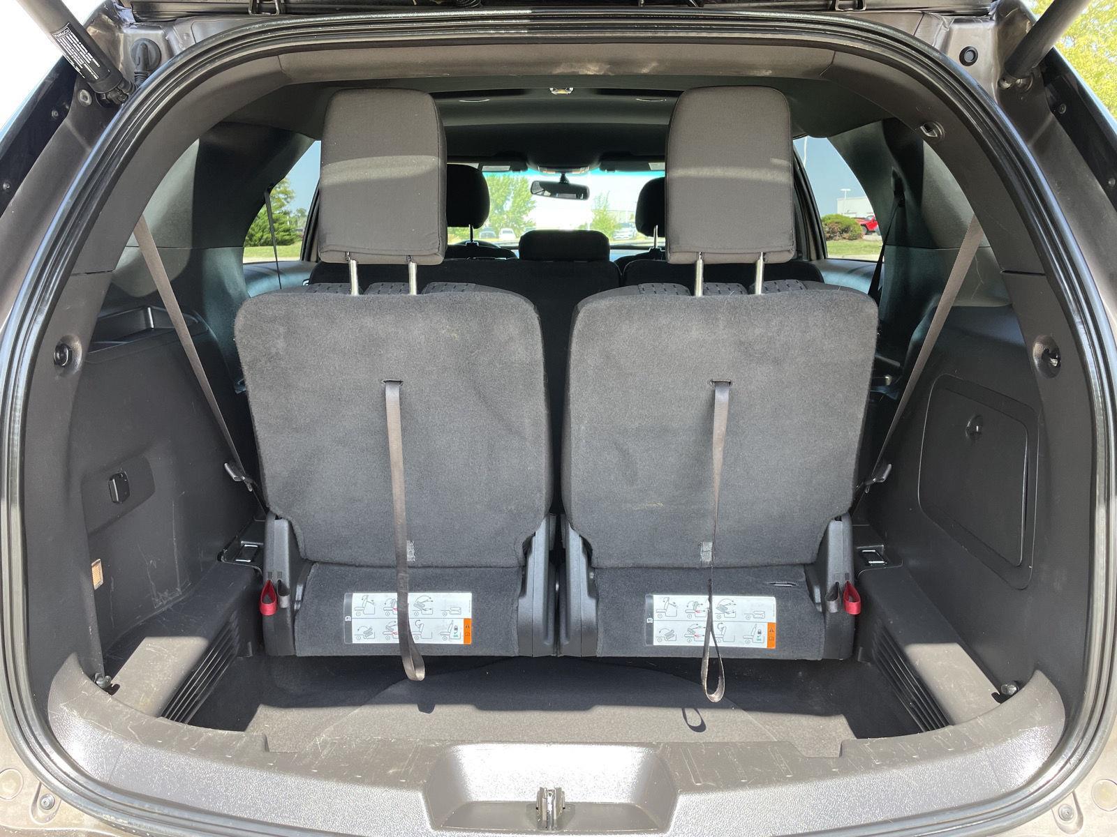 Vehicle photo 34