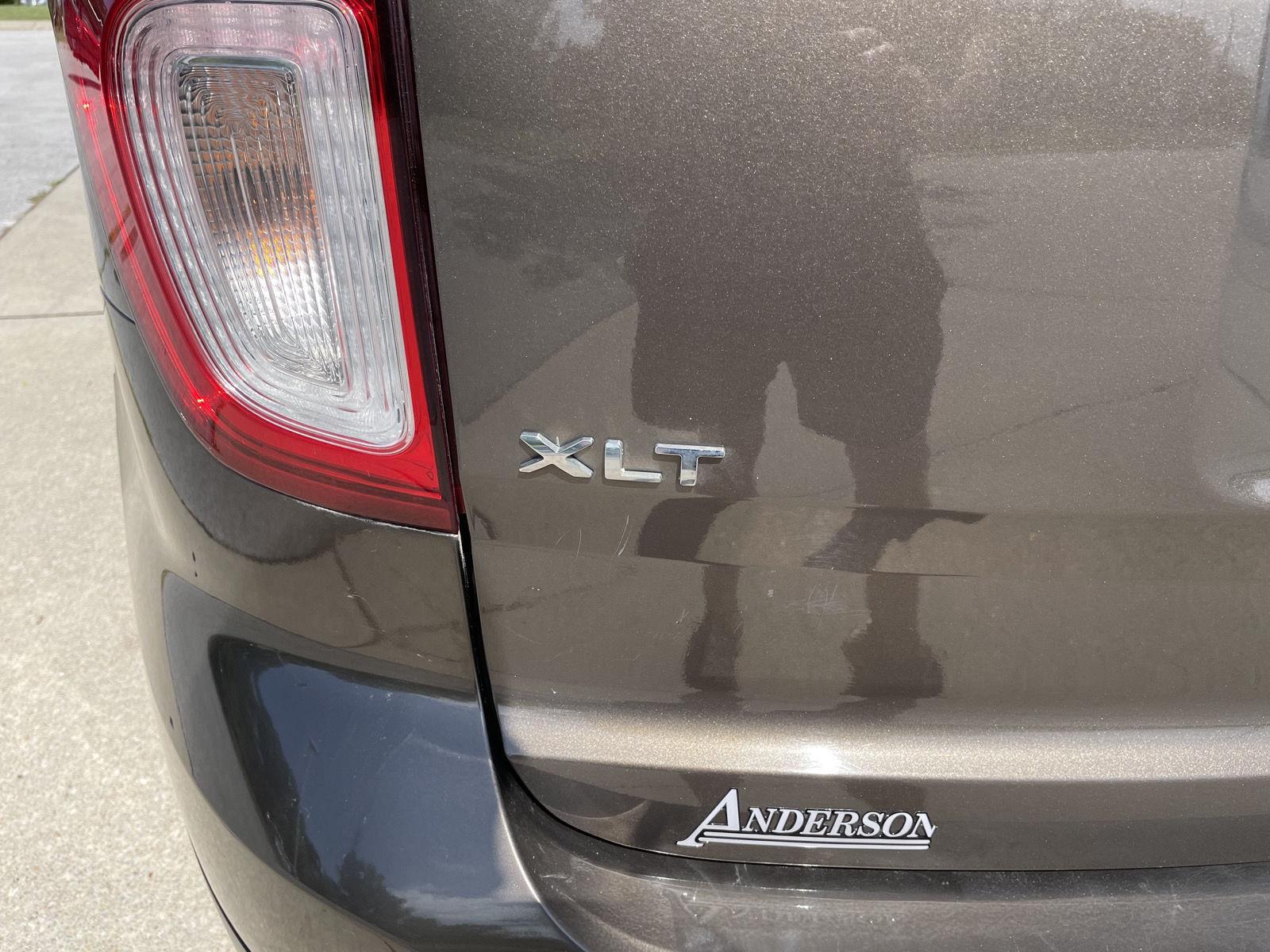 Vehicle photo 37
