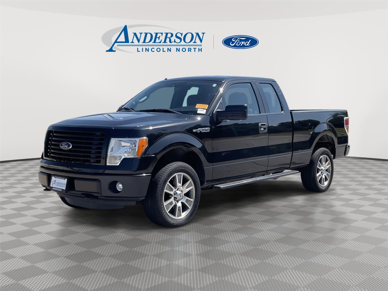 Tuxedo Black Metallic 2014 Ford F-150 Pickup Truck Four-Wheel Drive 6-Speed Automatic
