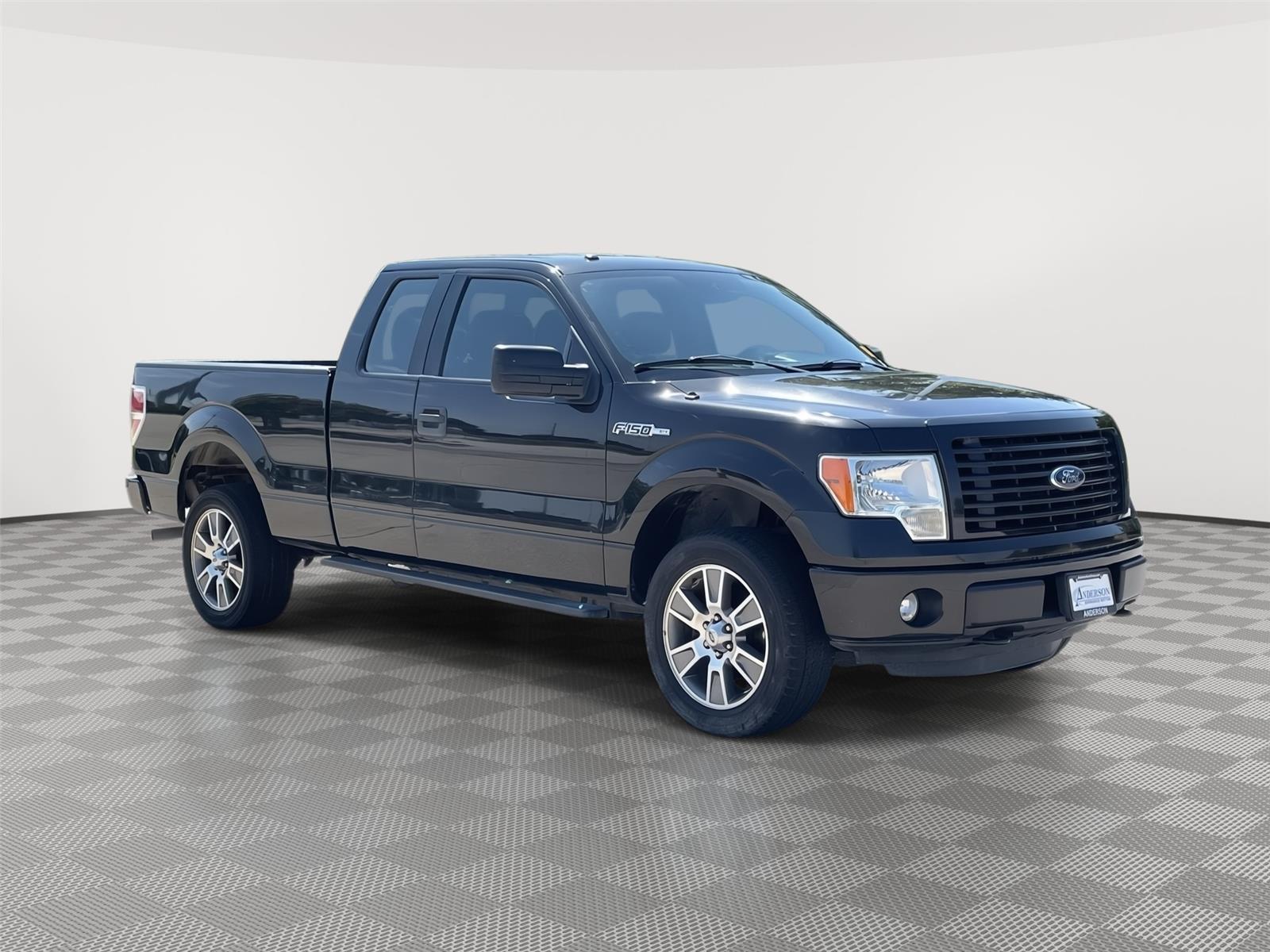 Vehicle photo 5