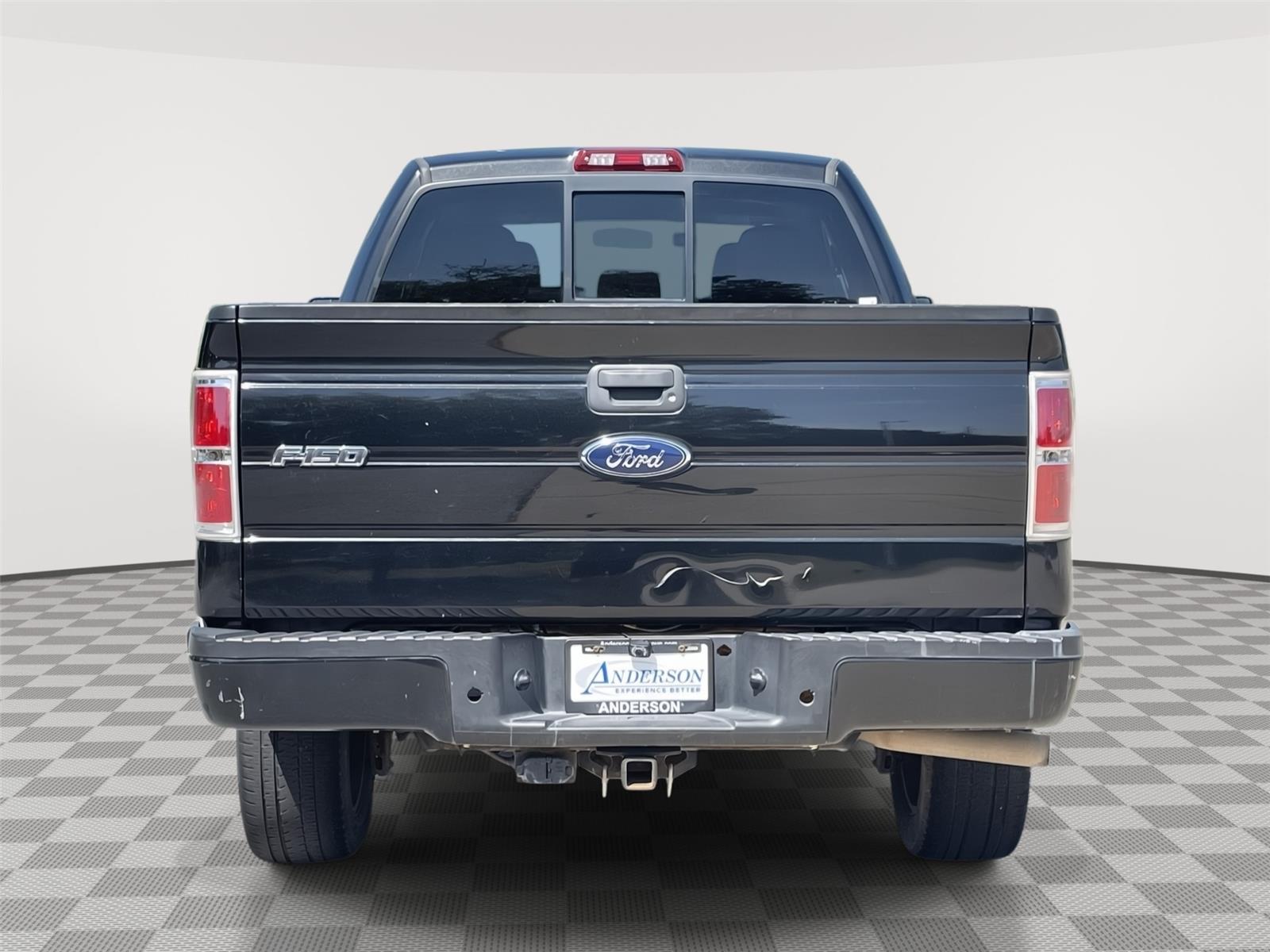 Vehicle photo 8