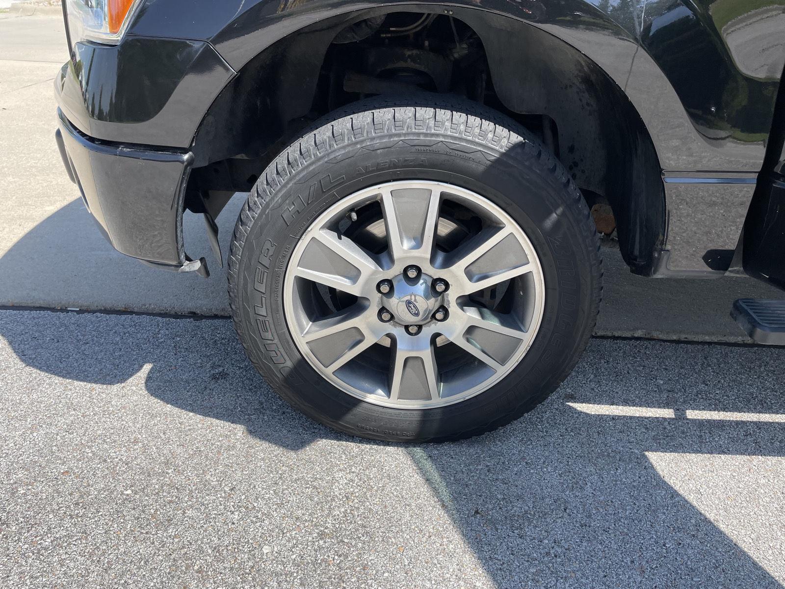 Vehicle photo 10