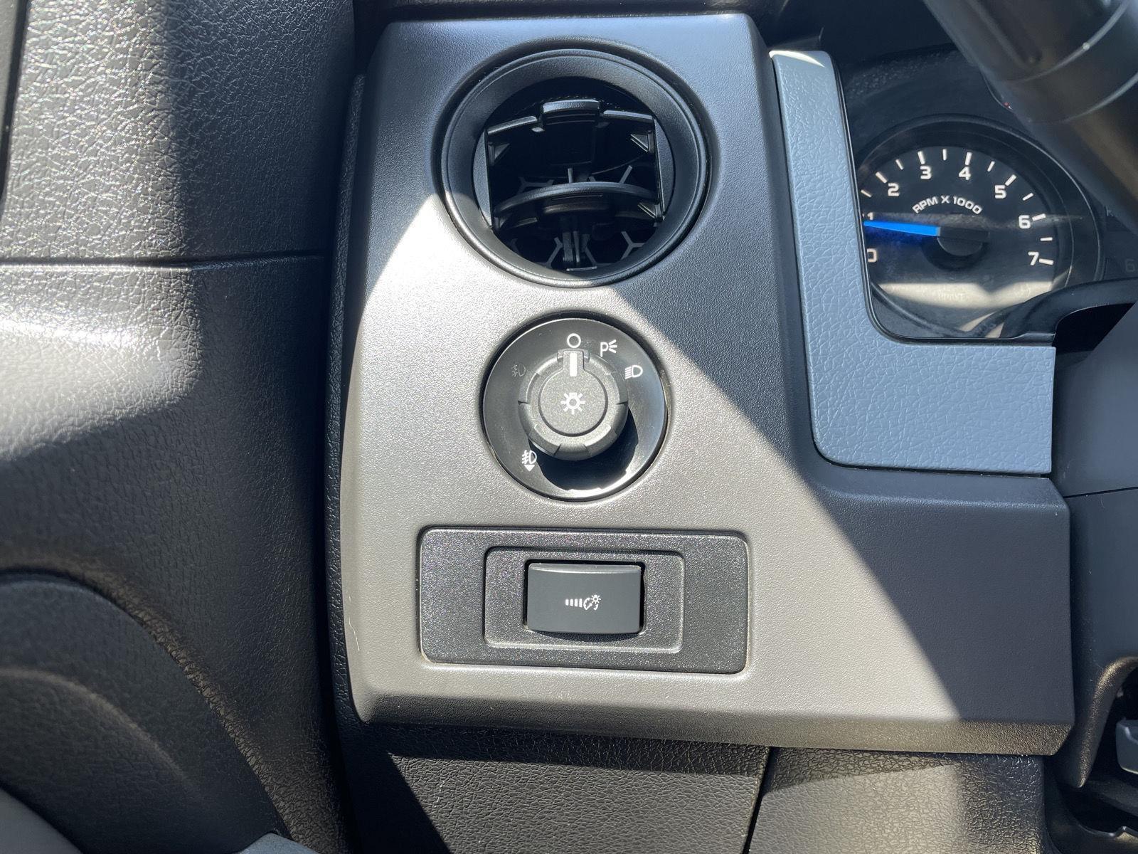 Vehicle photo 16