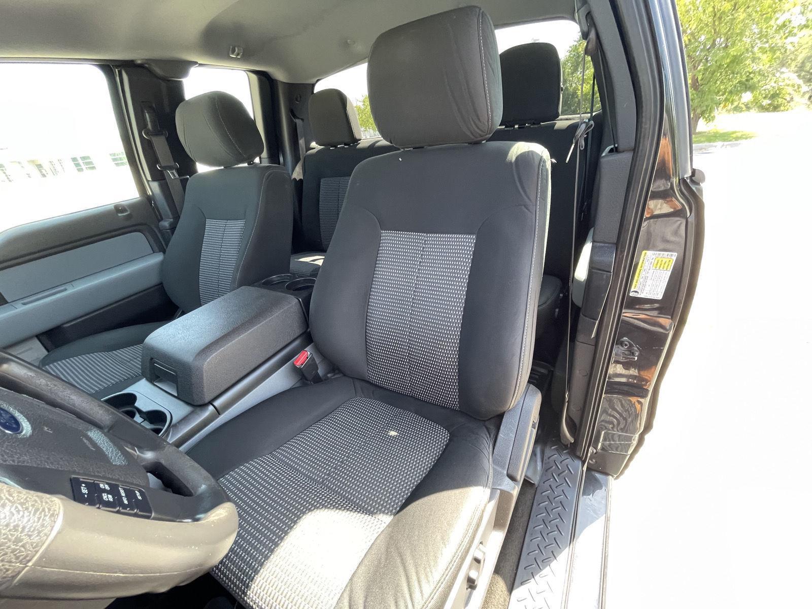 Vehicle photo 18
