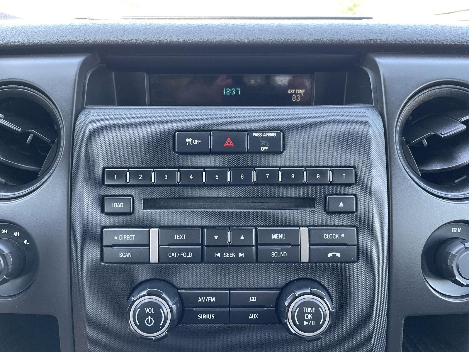 Vehicle photo 23