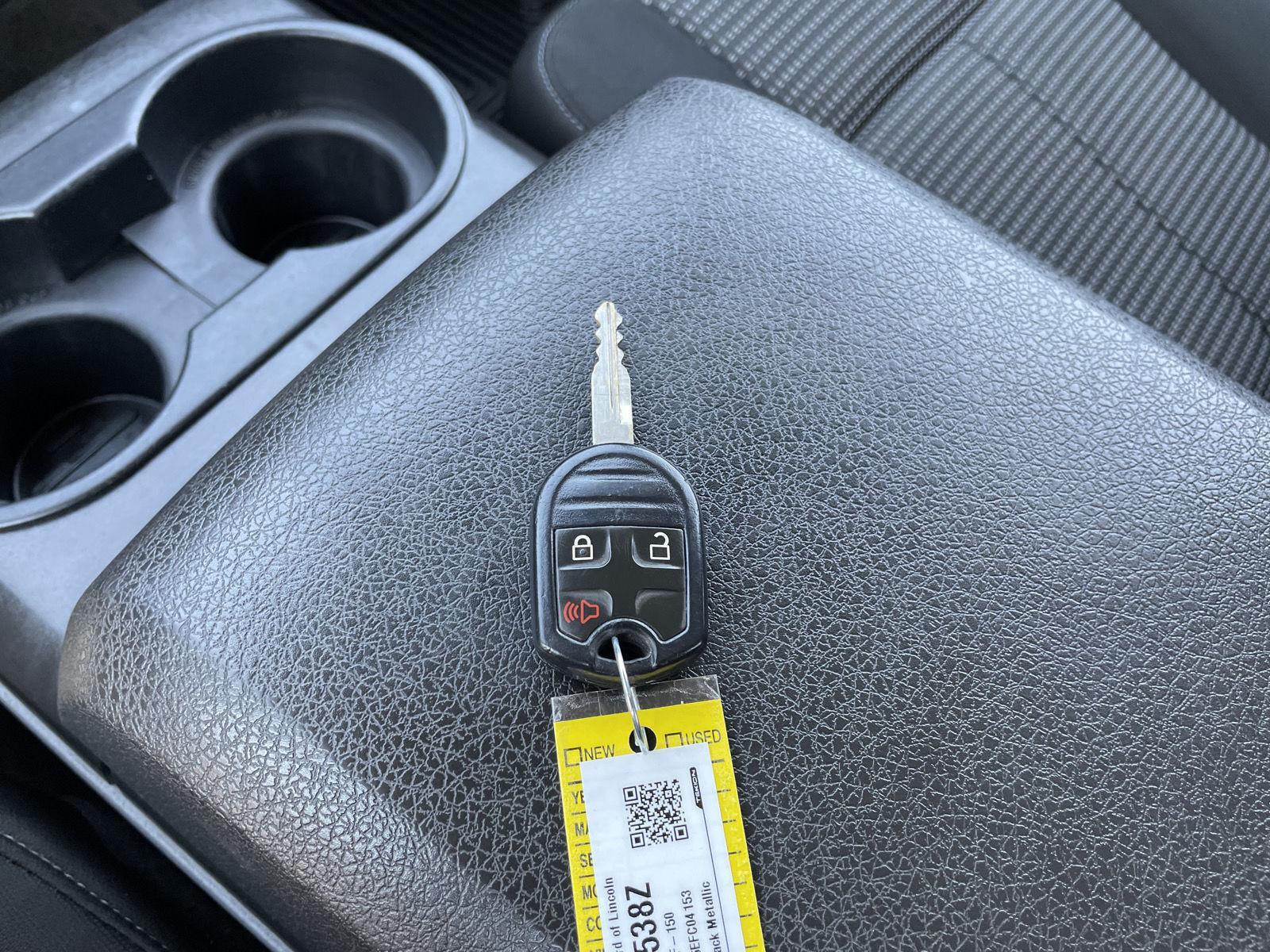 Vehicle photo 34
