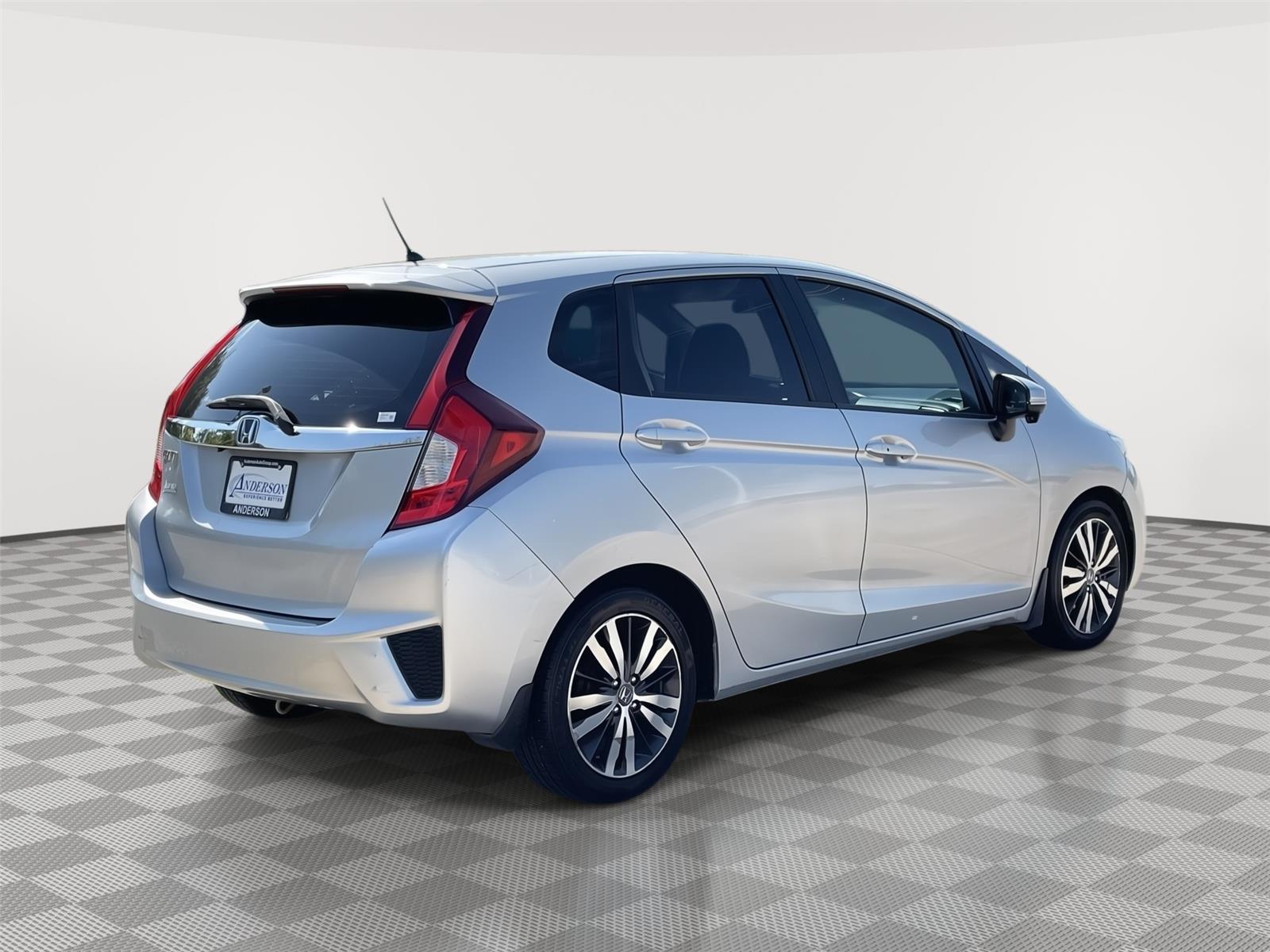 Vehicle photo 7