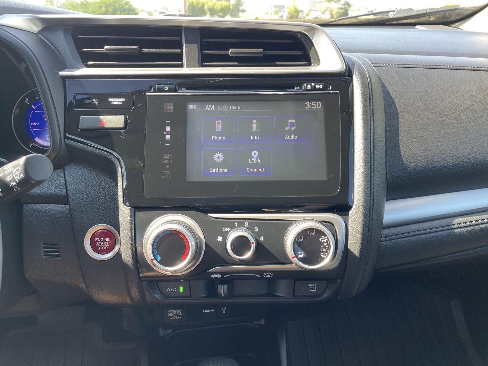 Vehicle photo 20