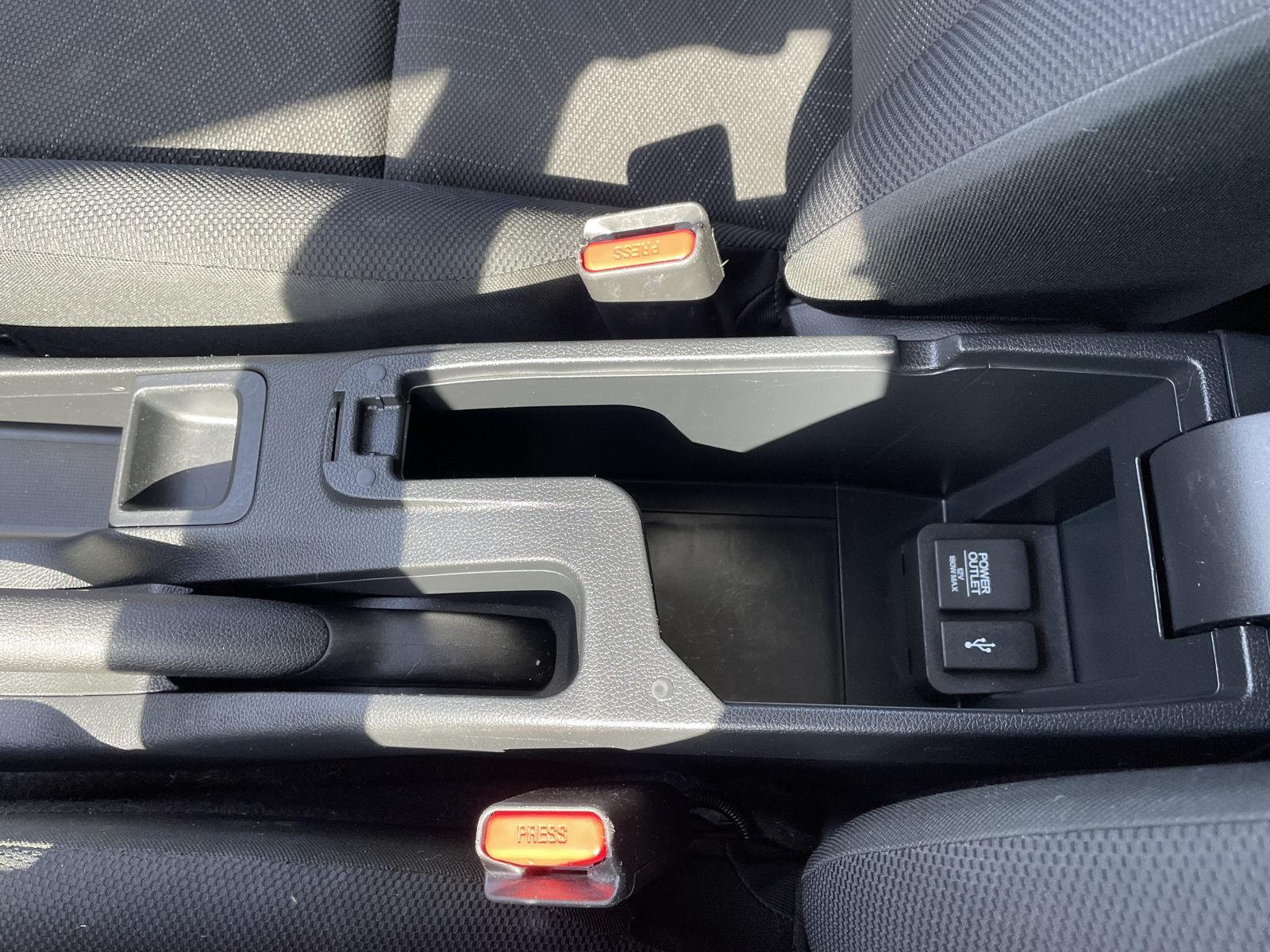 Vehicle photo 27