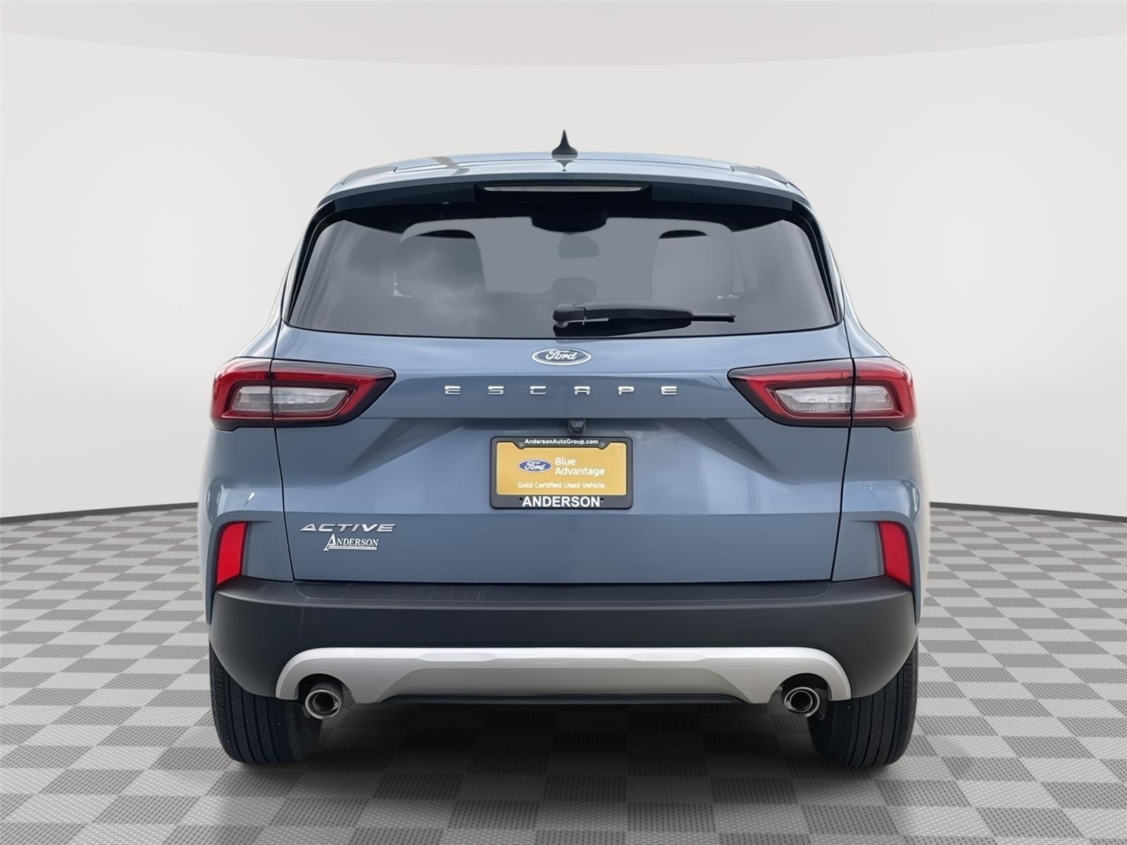 Vehicle photo 8