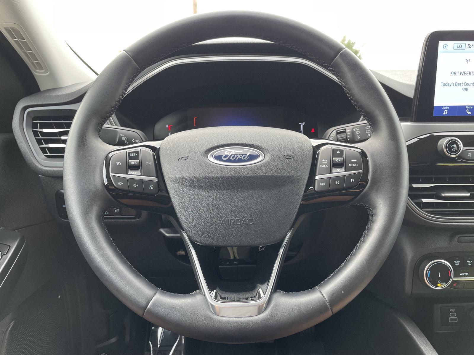 Vehicle photo 11