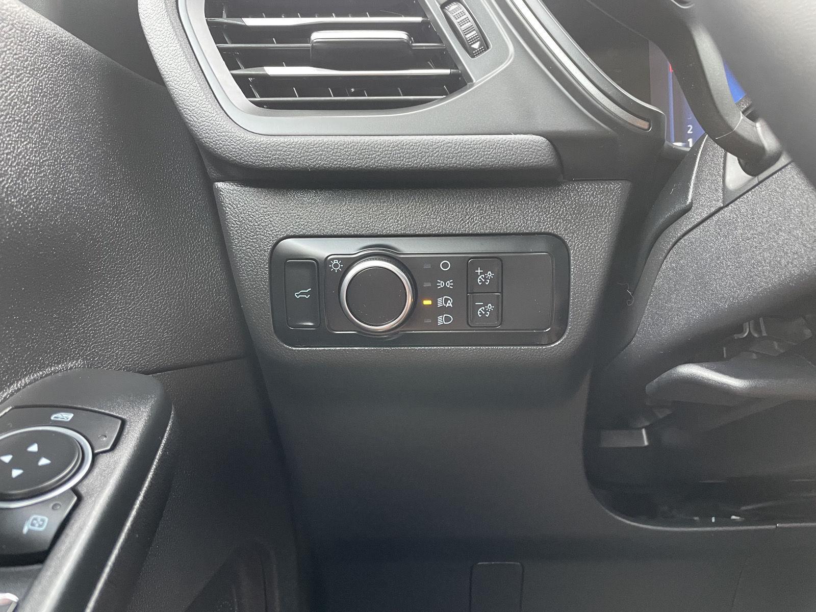Vehicle photo 15